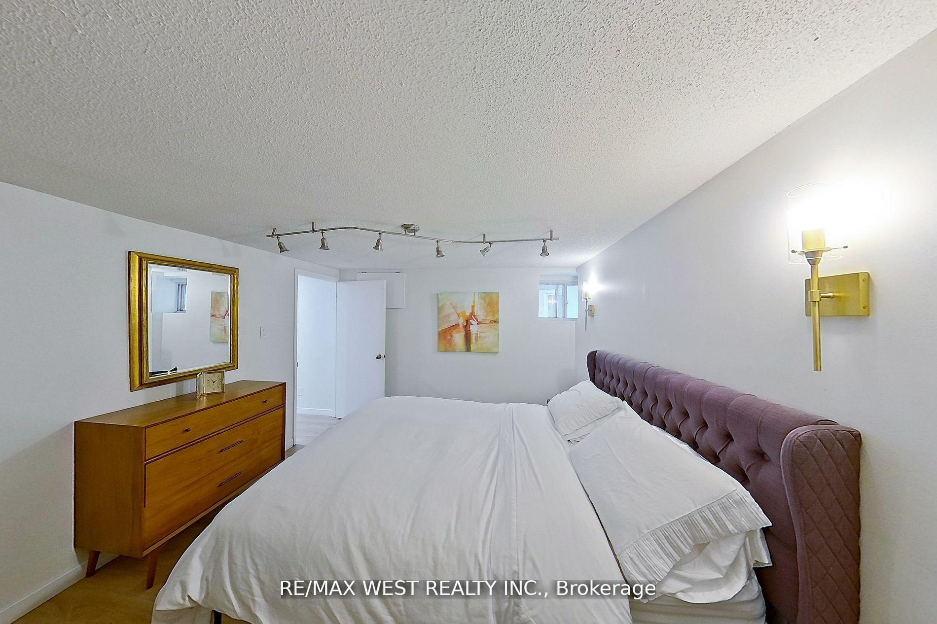 Photo 33 of 420 Kingston Road, Toronto, The Beaches — HOMEH