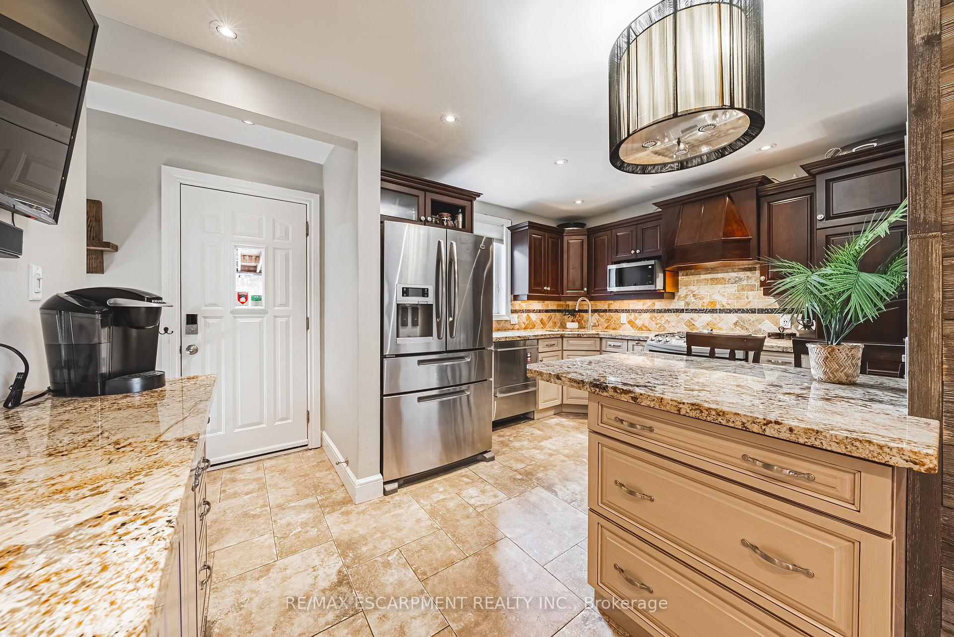 Photo 9 of 94 Malta Drive, Hamilton, Rosedale — HOMEH