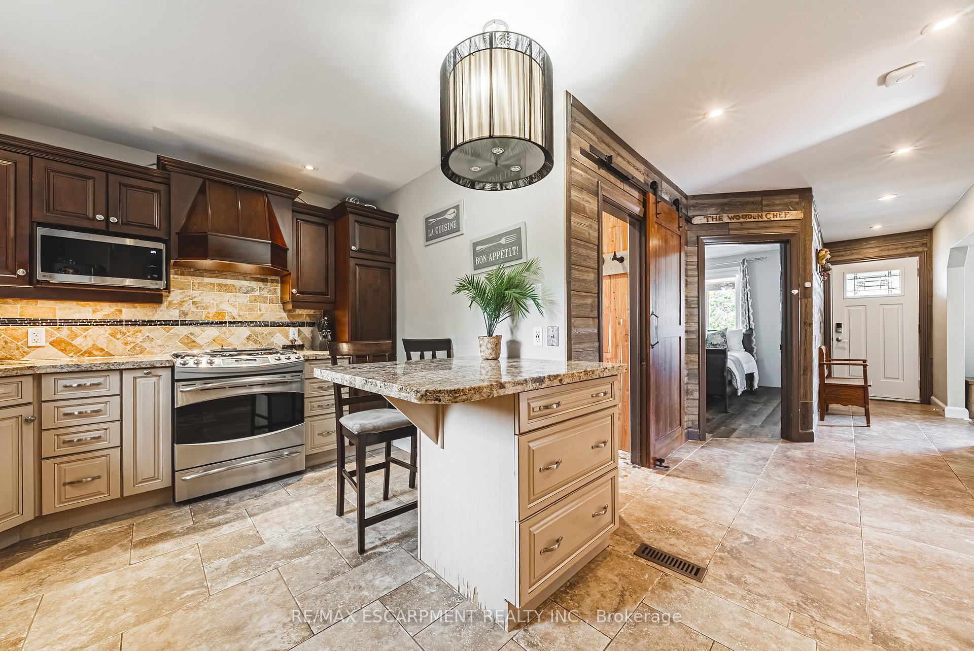 Photo 16 of 94 Malta Drive, Hamilton, Rosedale — HOMEH
