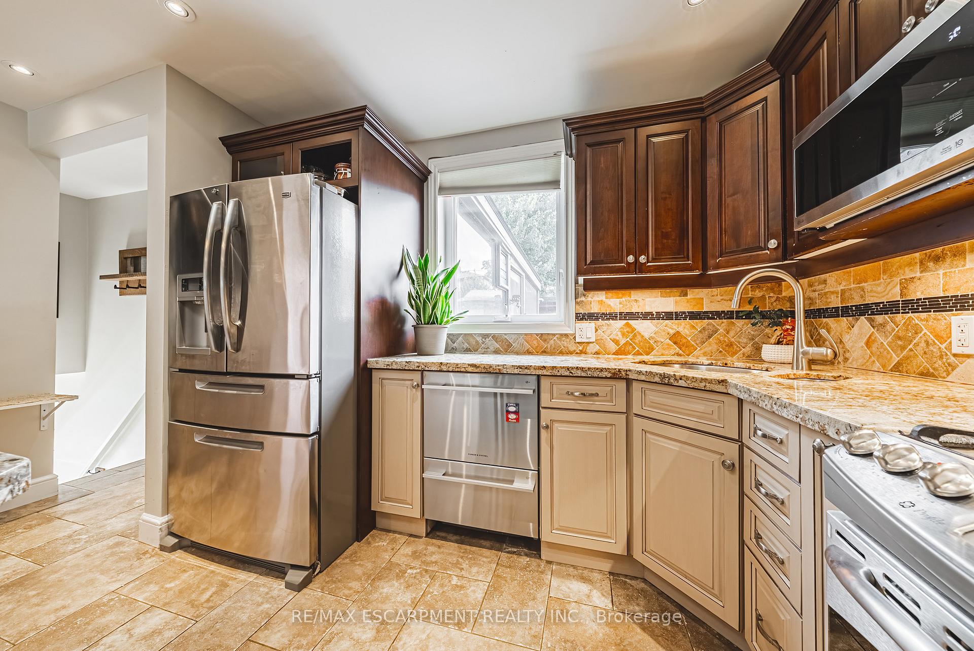 Photo 8 of 94 Malta Drive, Hamilton, Rosedale — HOMEH