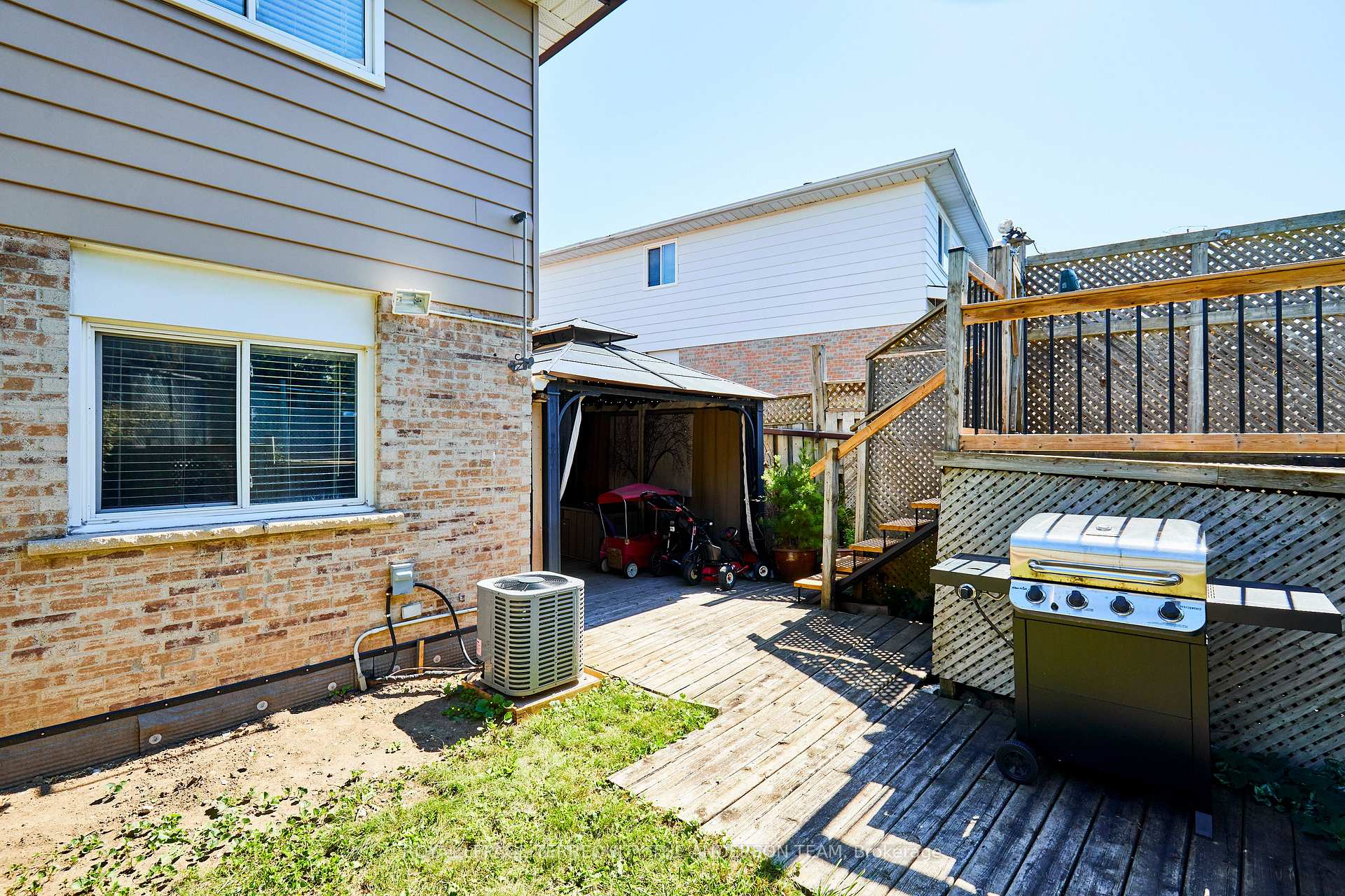 Photo 7 of 422 Laguna Street, Oshawa, Eastdale — HOMEH