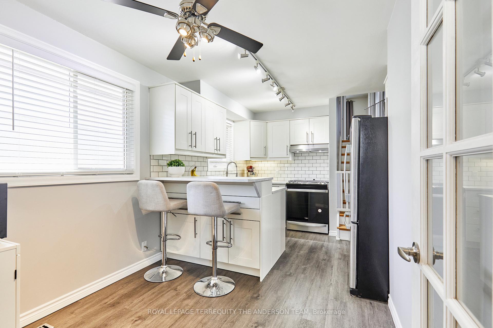 Photo 16 of 422 Laguna Street, Oshawa, Eastdale — HOMEH