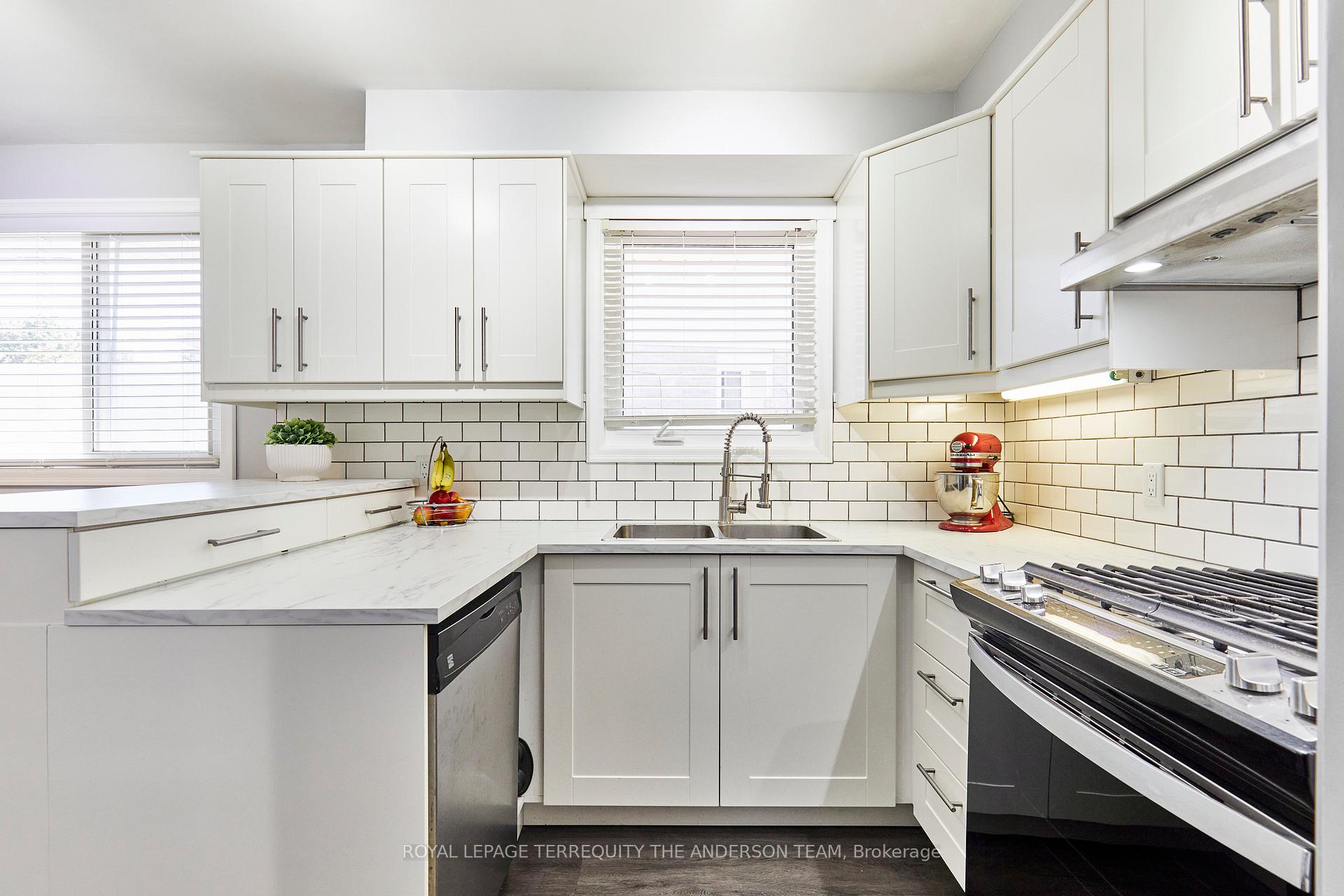 Photo 14 of 422 Laguna Street, Oshawa, Eastdale — HOMEH