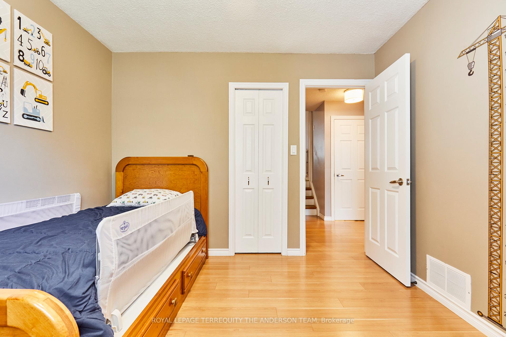 Photo 44 of 422 Laguna Street, Oshawa, Eastdale — HOMEH