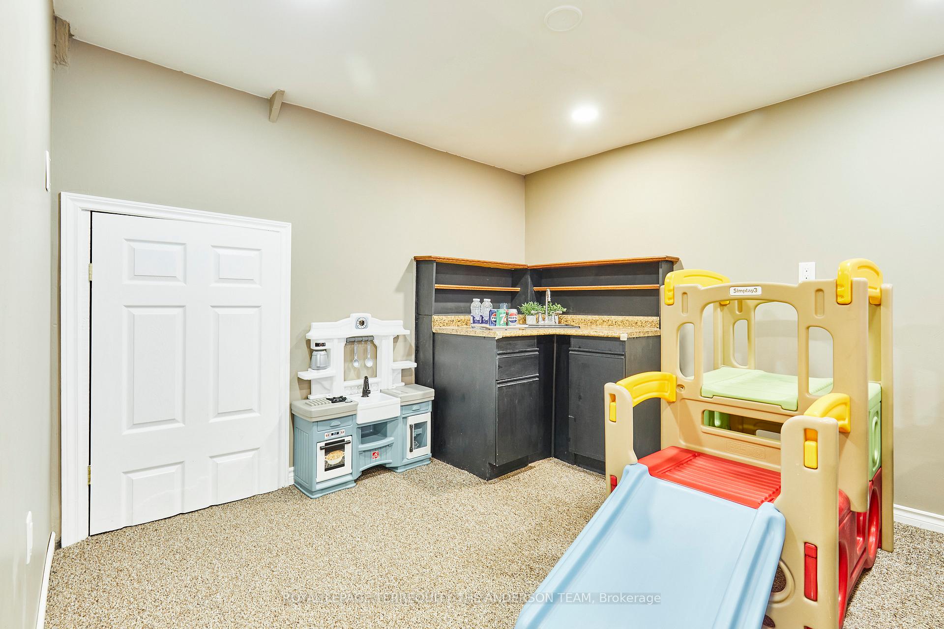 Photo 50 of 422 Laguna Street, Oshawa, Eastdale — HOMEH