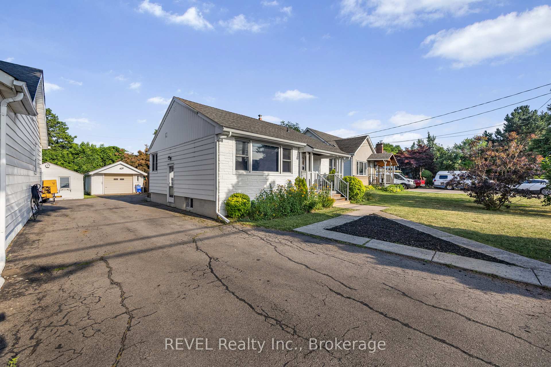 Photo 15 of 146 Gray Road, Hamilton, Stoney Creek — HOMEH