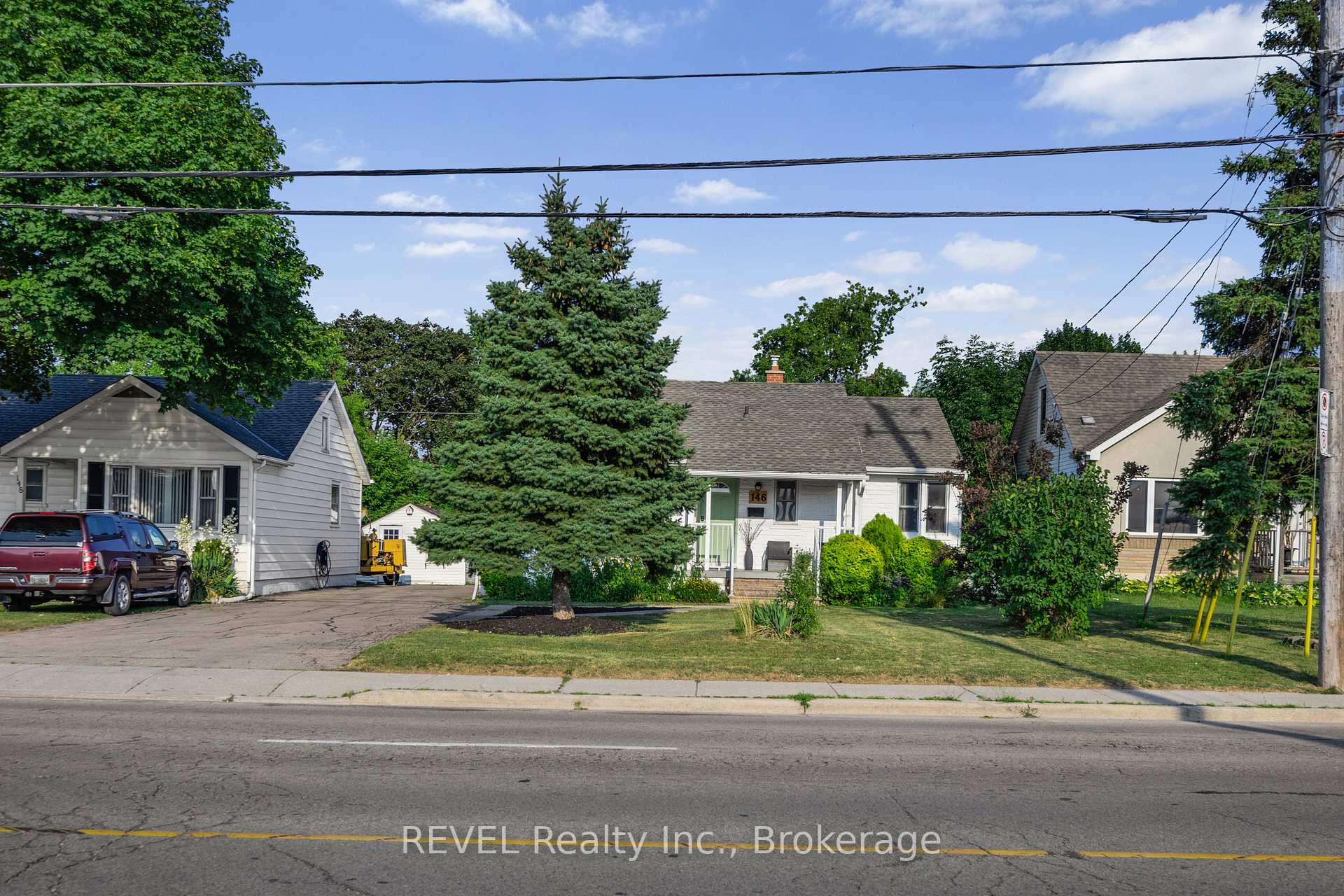Photo 2 of 146 Gray Road, Hamilton, Stoney Creek — HOMEH