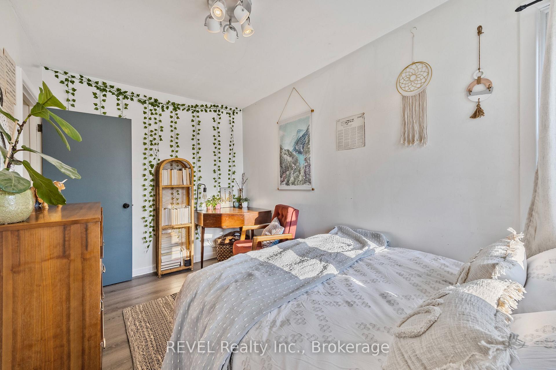 Photo 19 of 146 Gray Road, Hamilton, Stoney Creek — HOMEH