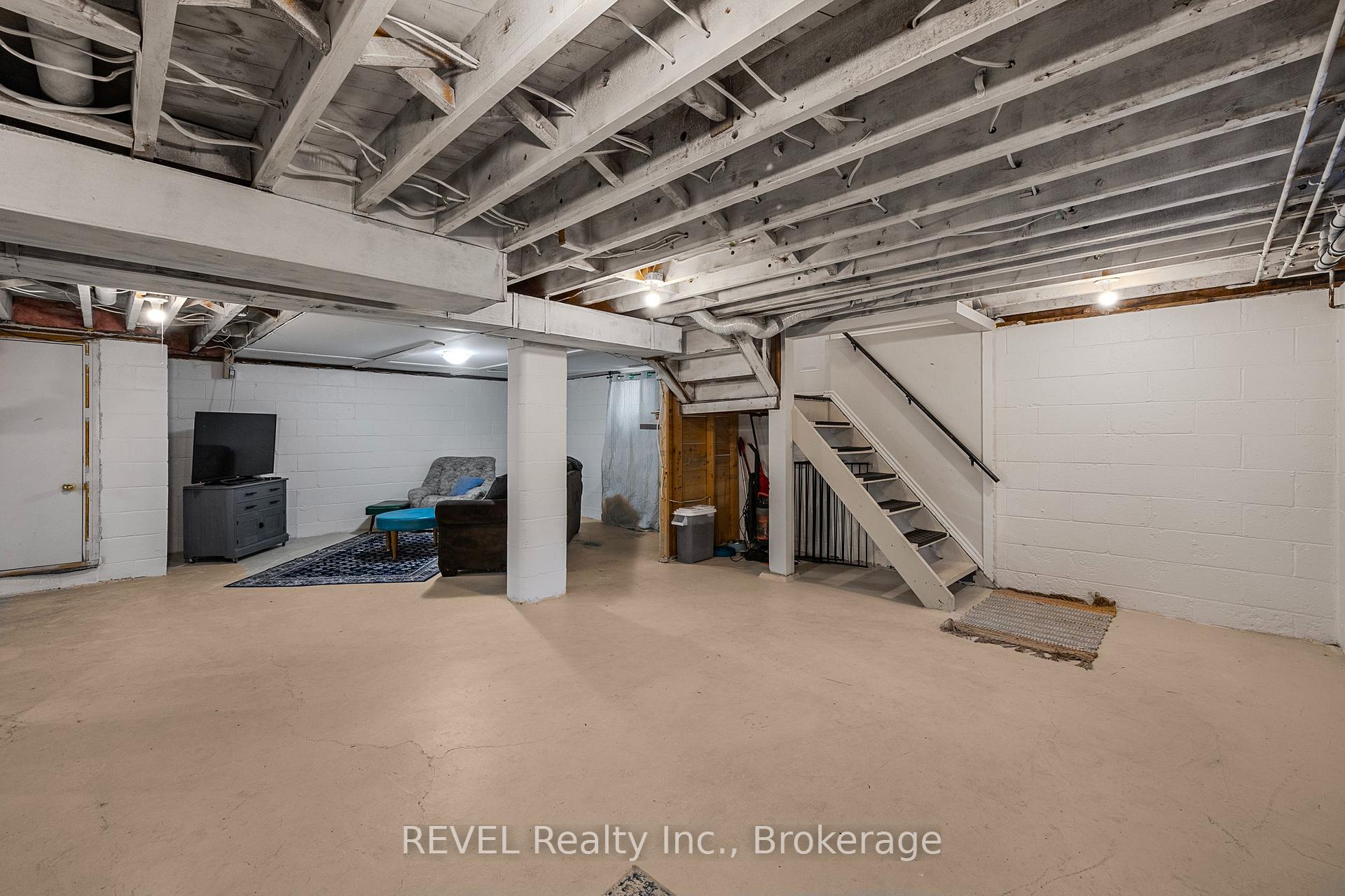 Photo 17 of 146 Gray Road, Hamilton, Stoney Creek — HOMEH