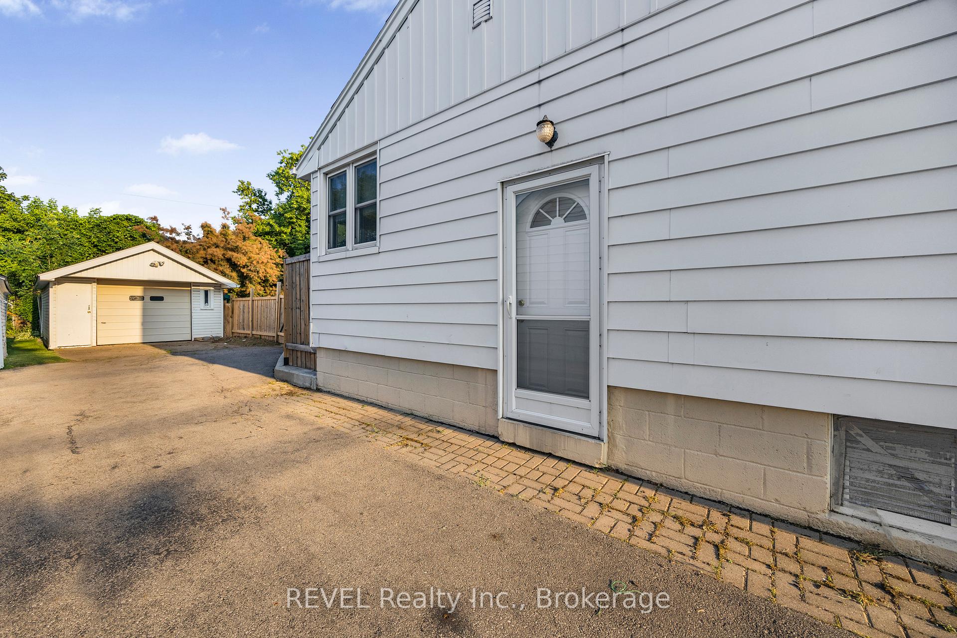 Photo 35 of 146 Gray Road, Hamilton, Stoney Creek — HOMEH