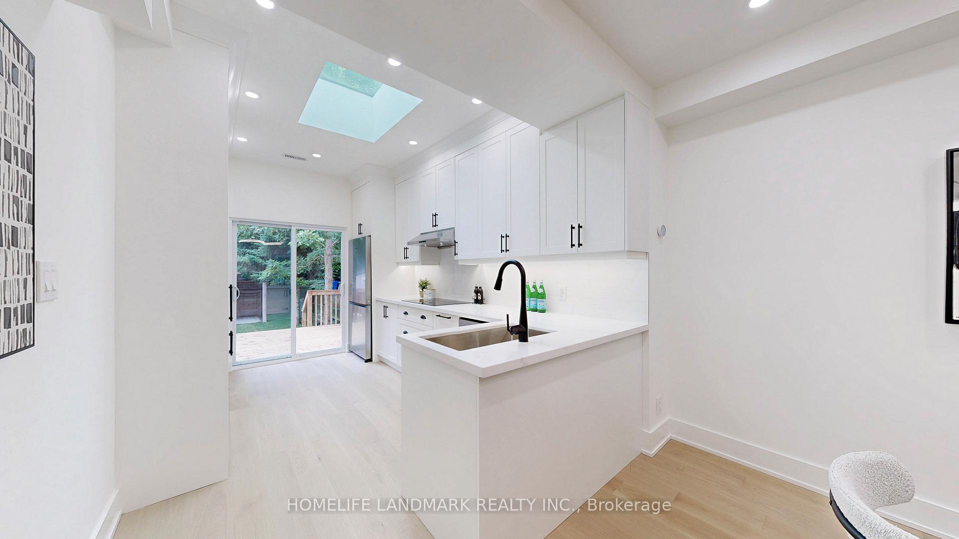 Photo 16 of 26 Balfour Avenue, Toronto, Crescent Town — HOMEH