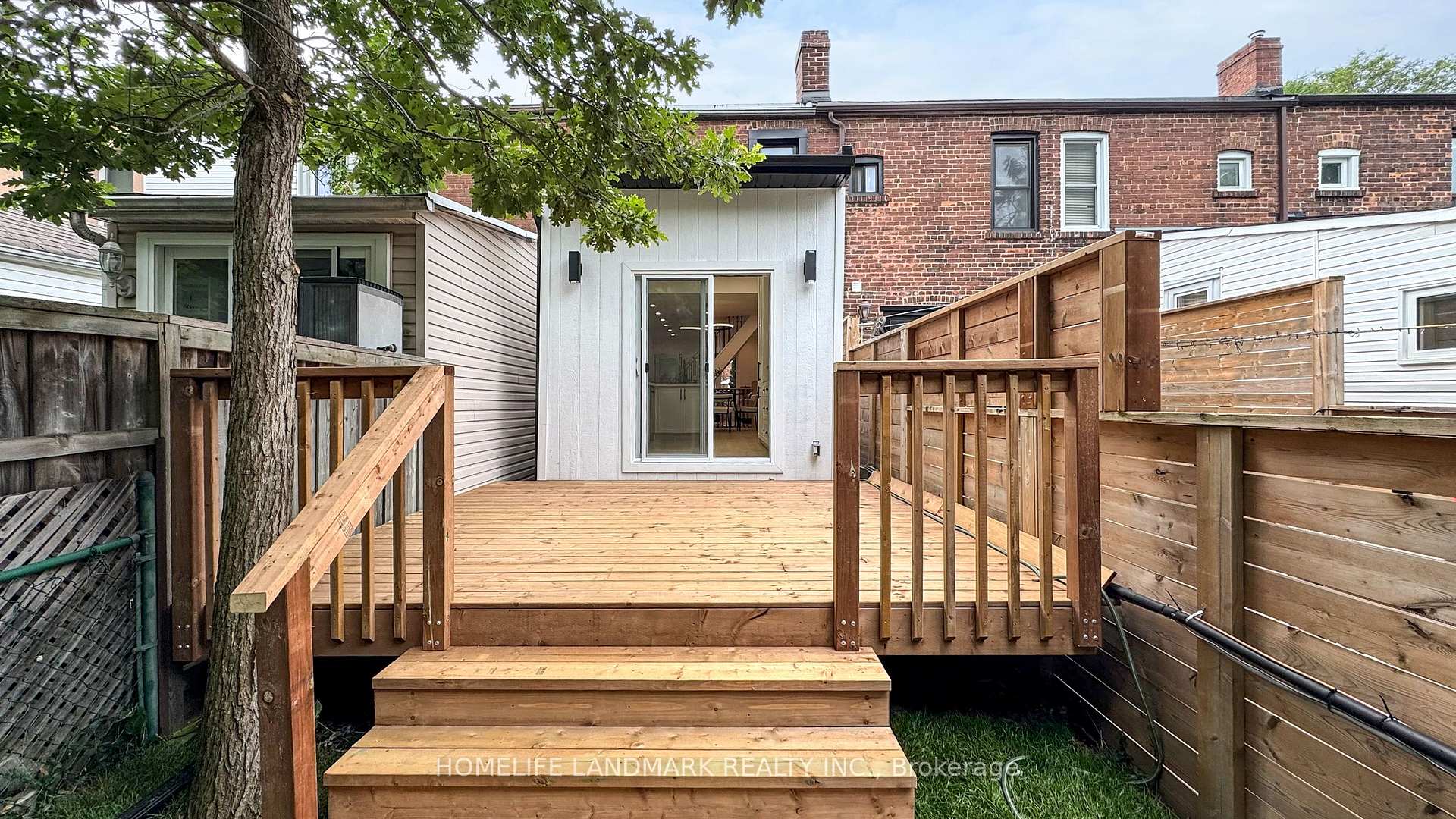 Photo 24 of 26 Balfour Avenue, Toronto, Crescent Town — HOMEH
