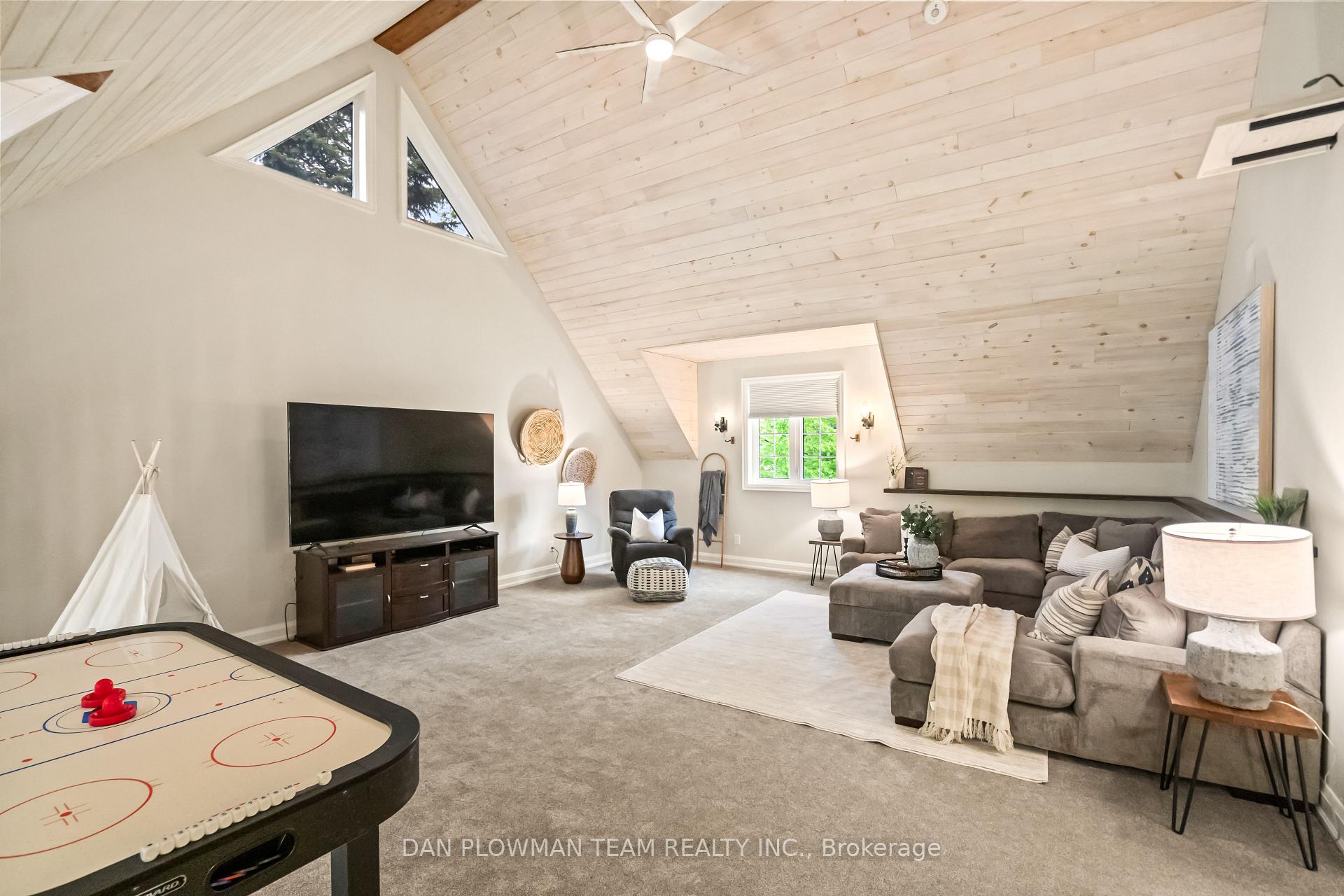 Photo 11 of 28 Bradley Boulevard, Clarington, Rural Clarington — HOMEH