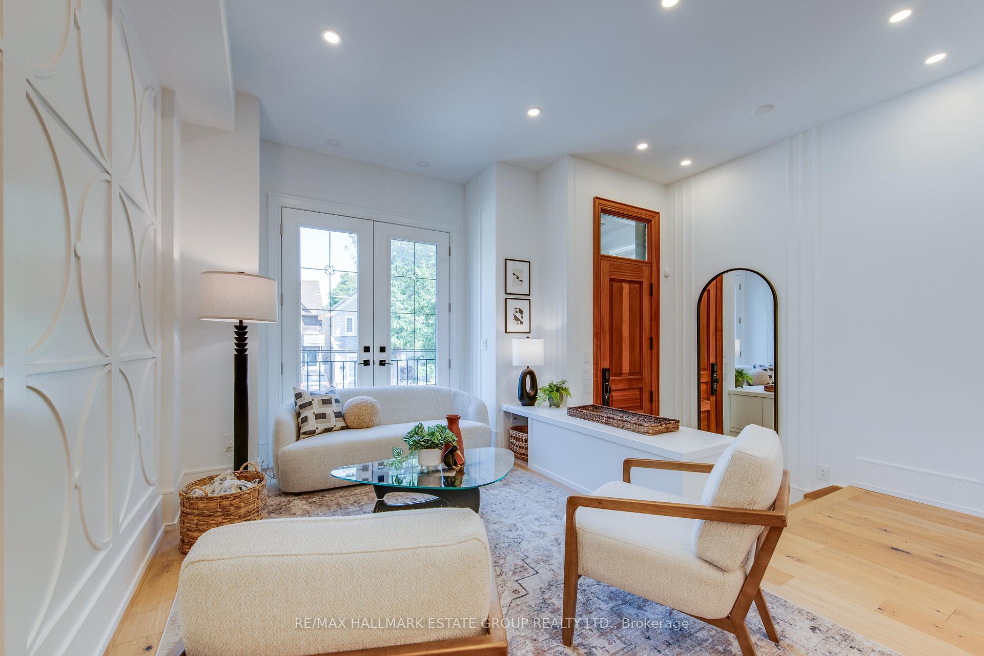 Photo 11 of 44 Waverley Road, Toronto, The Beaches — HOMEH