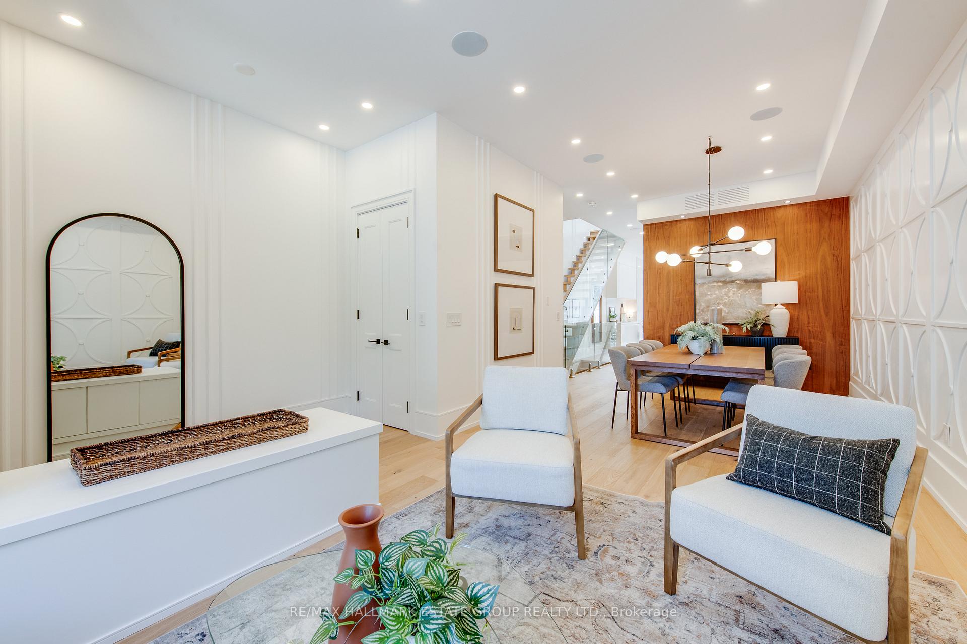 Photo 13 of 44 Waverley Road, Toronto, The Beaches — HOMEH