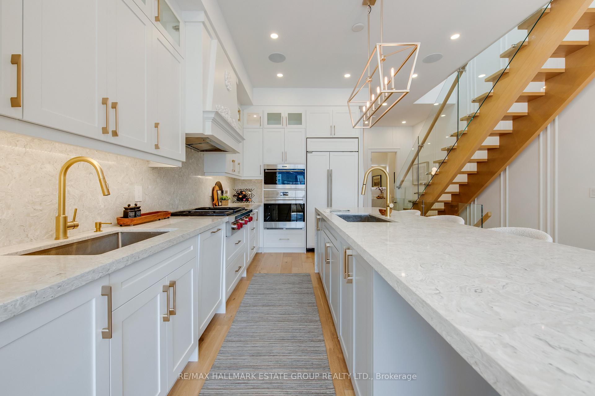 Photo 12 of 44 Waverley Road, Toronto, The Beaches — HOMEH