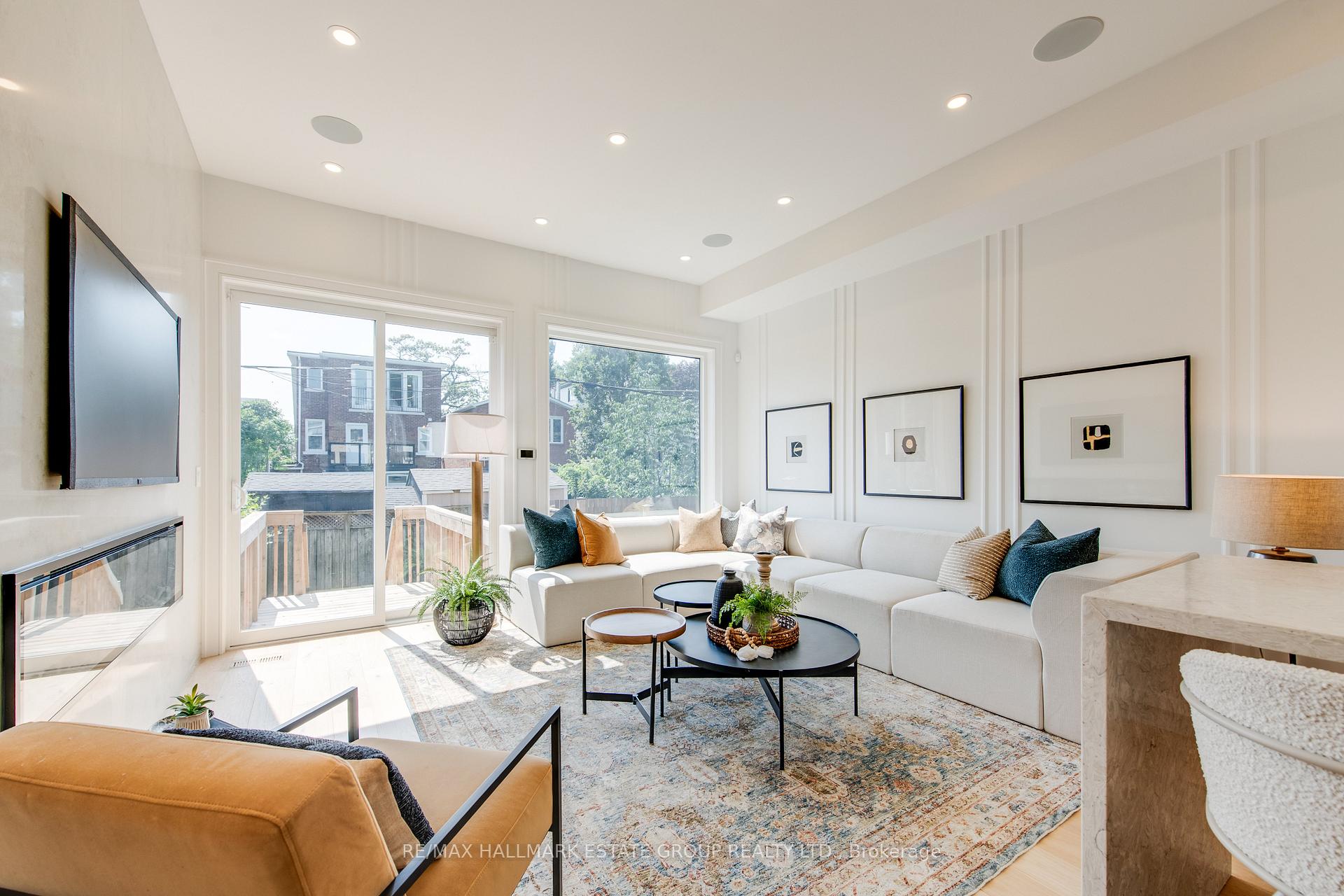 Photo 5 of 44 Waverley Road, Toronto, The Beaches — HOMEH