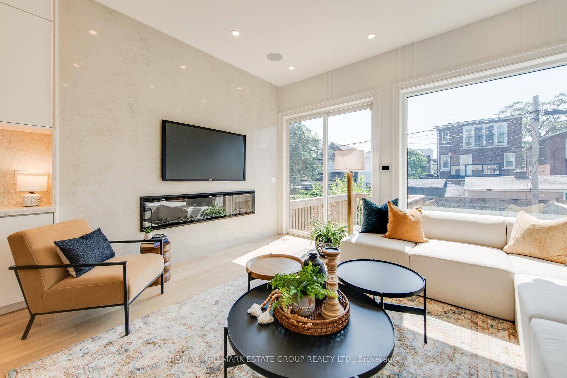 Photo 39 of 44 Waverley Road, Toronto, The Beaches — HOMEH