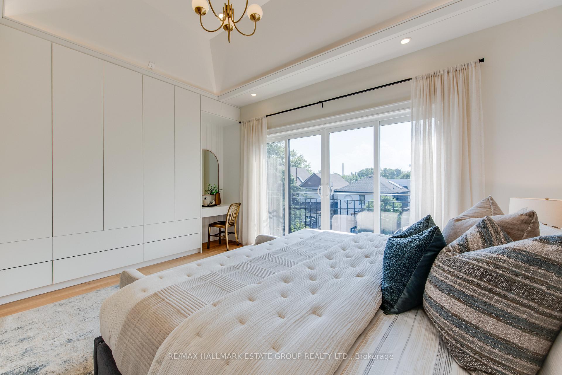 Photo 9 of 44 Waverley Road, Toronto, The Beaches — HOMEH
