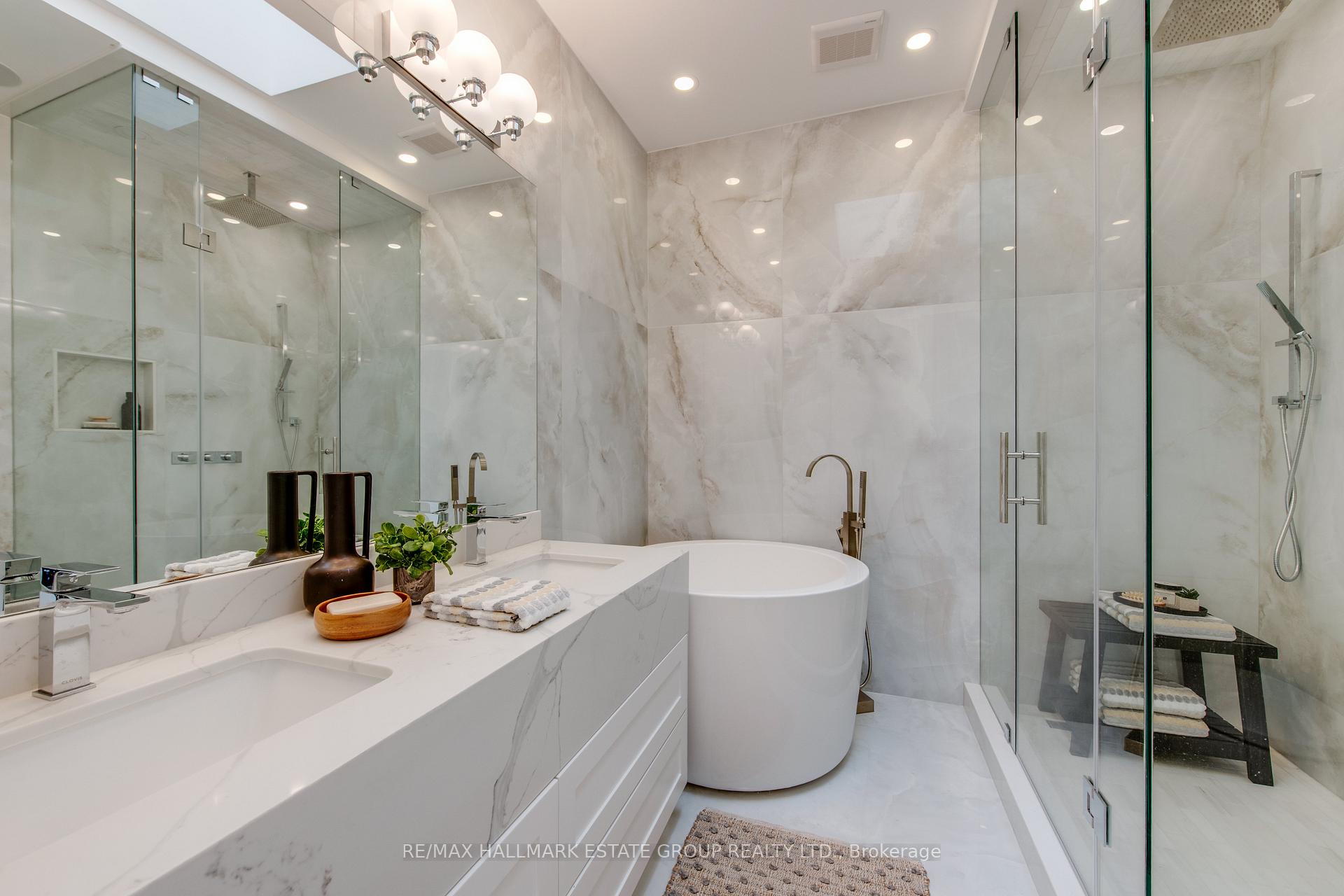Photo 17 of 44 Waverley Road, Toronto, The Beaches — HOMEH
