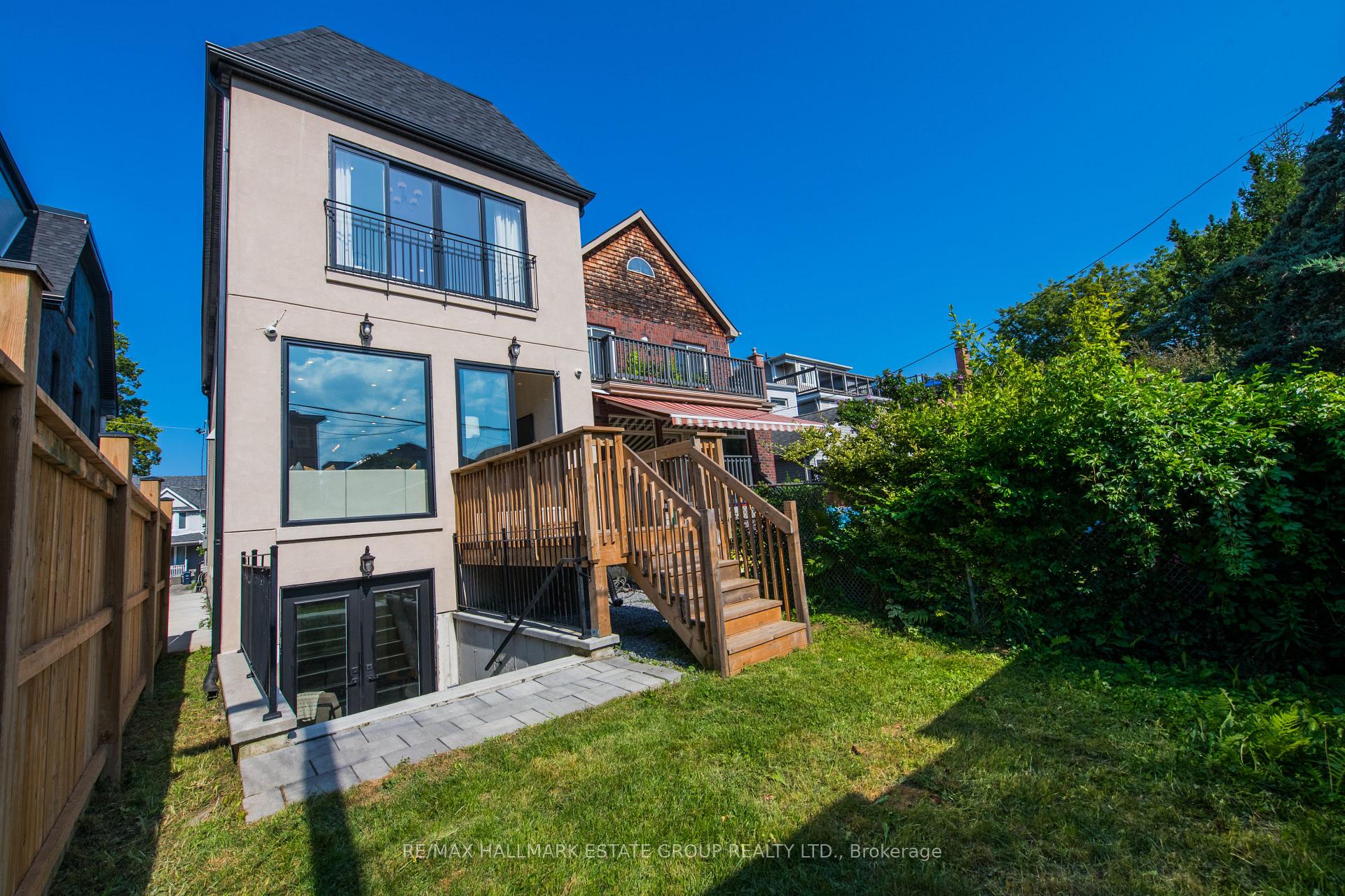 Photo 37 of 44 Waverley Road, Toronto, The Beaches — HOMEH