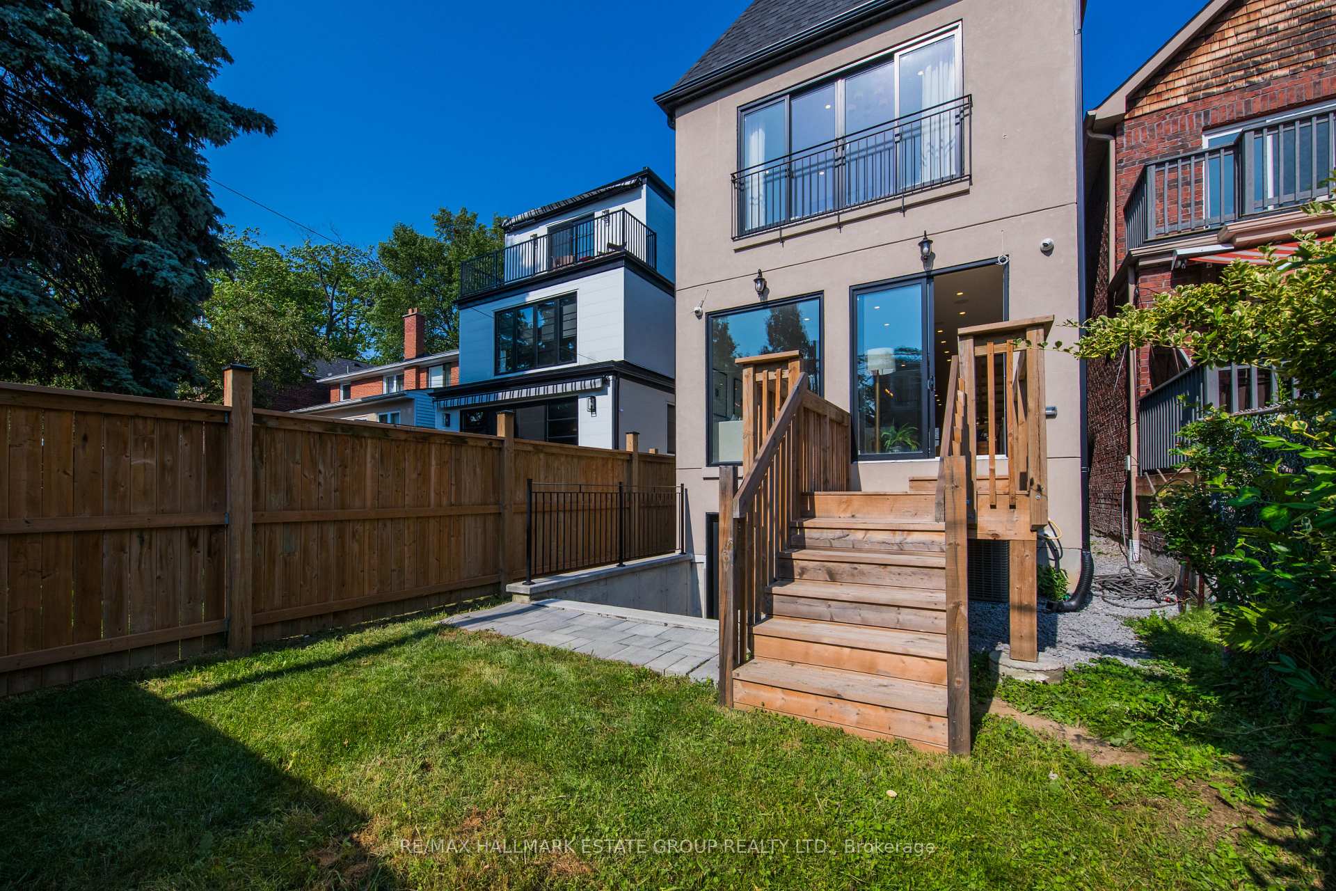 Photo 36 of 44 Waverley Road, Toronto, The Beaches — HOMEH
