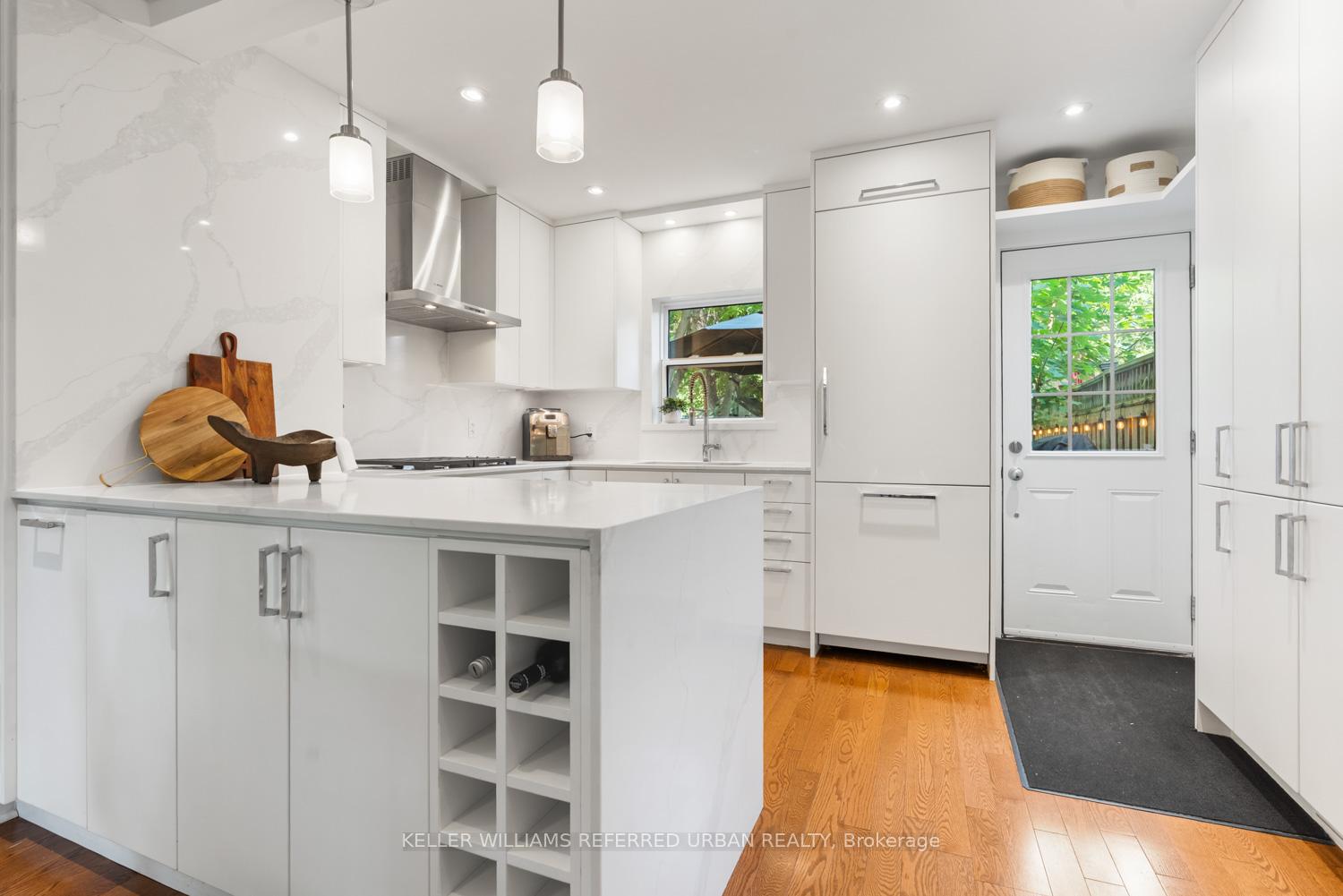 Photo 6 of 231 Lee Avenue, Toronto, The Beaches — HOMEH