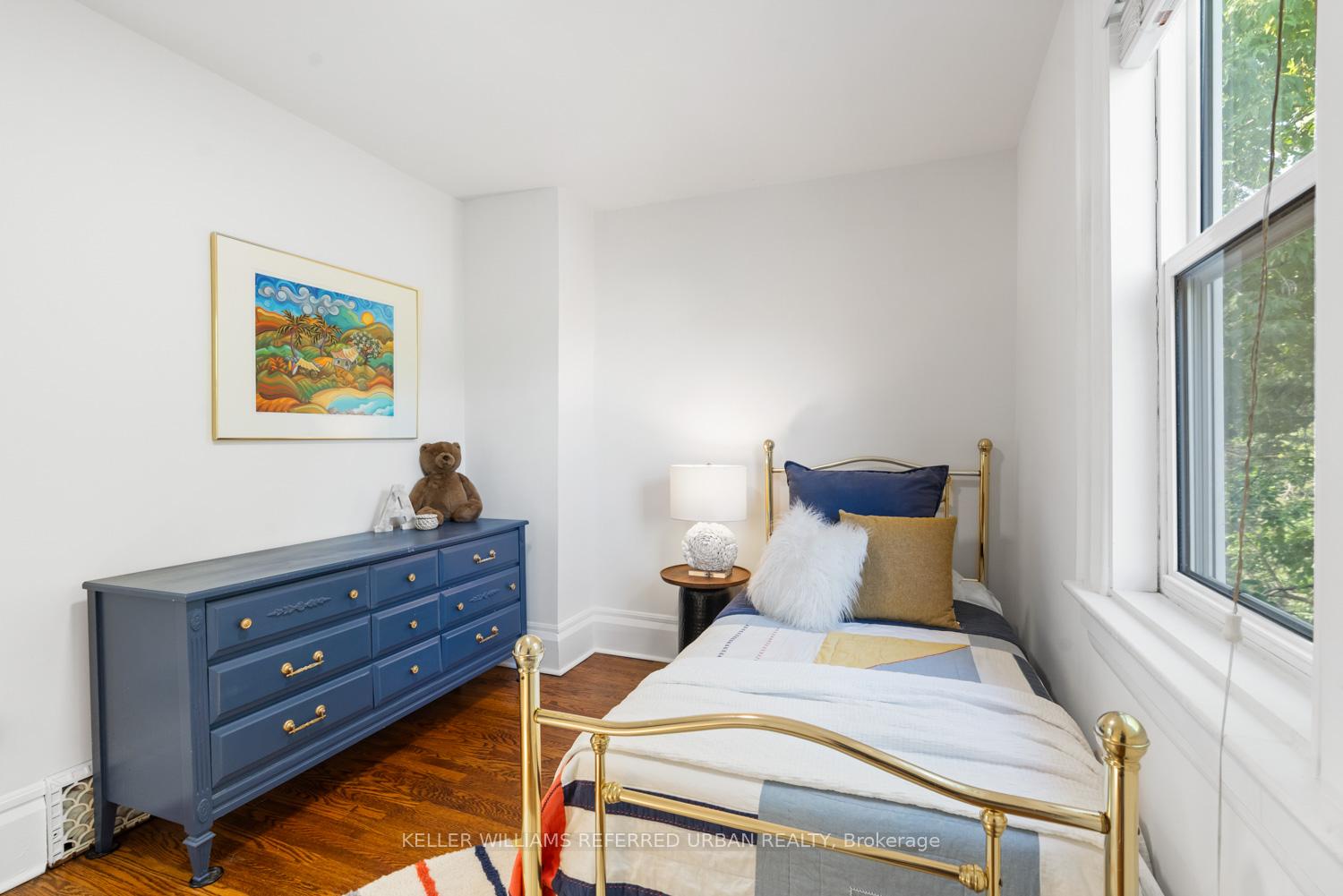 Photo 16 of 231 Lee Avenue, Toronto, The Beaches — HOMEH