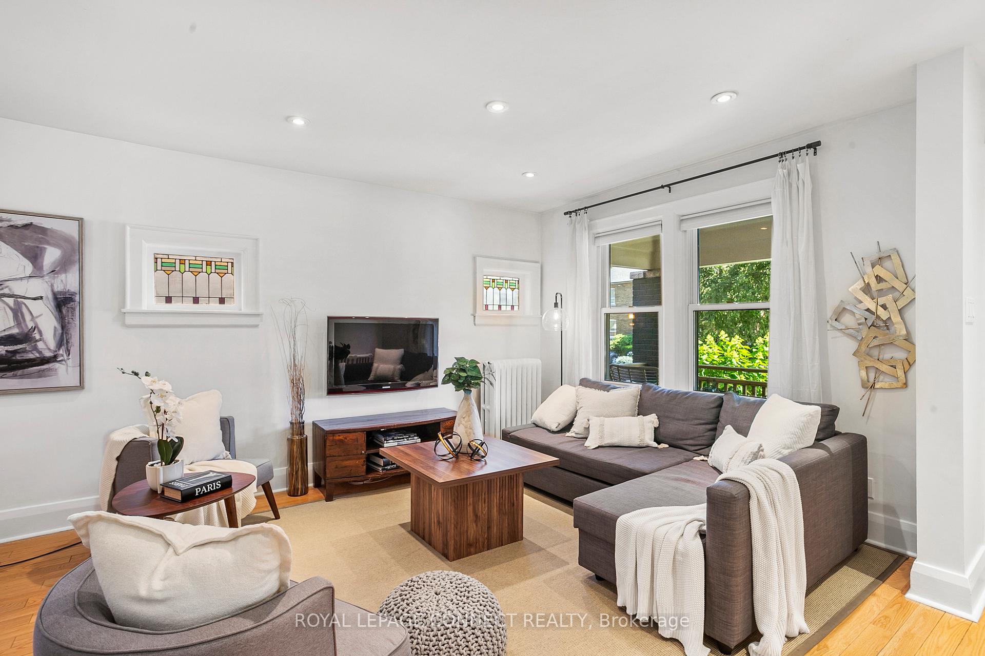 Photo 2 of 216 Westwood Avenue E, Toronto, Danforth Village-East York — HOMEH