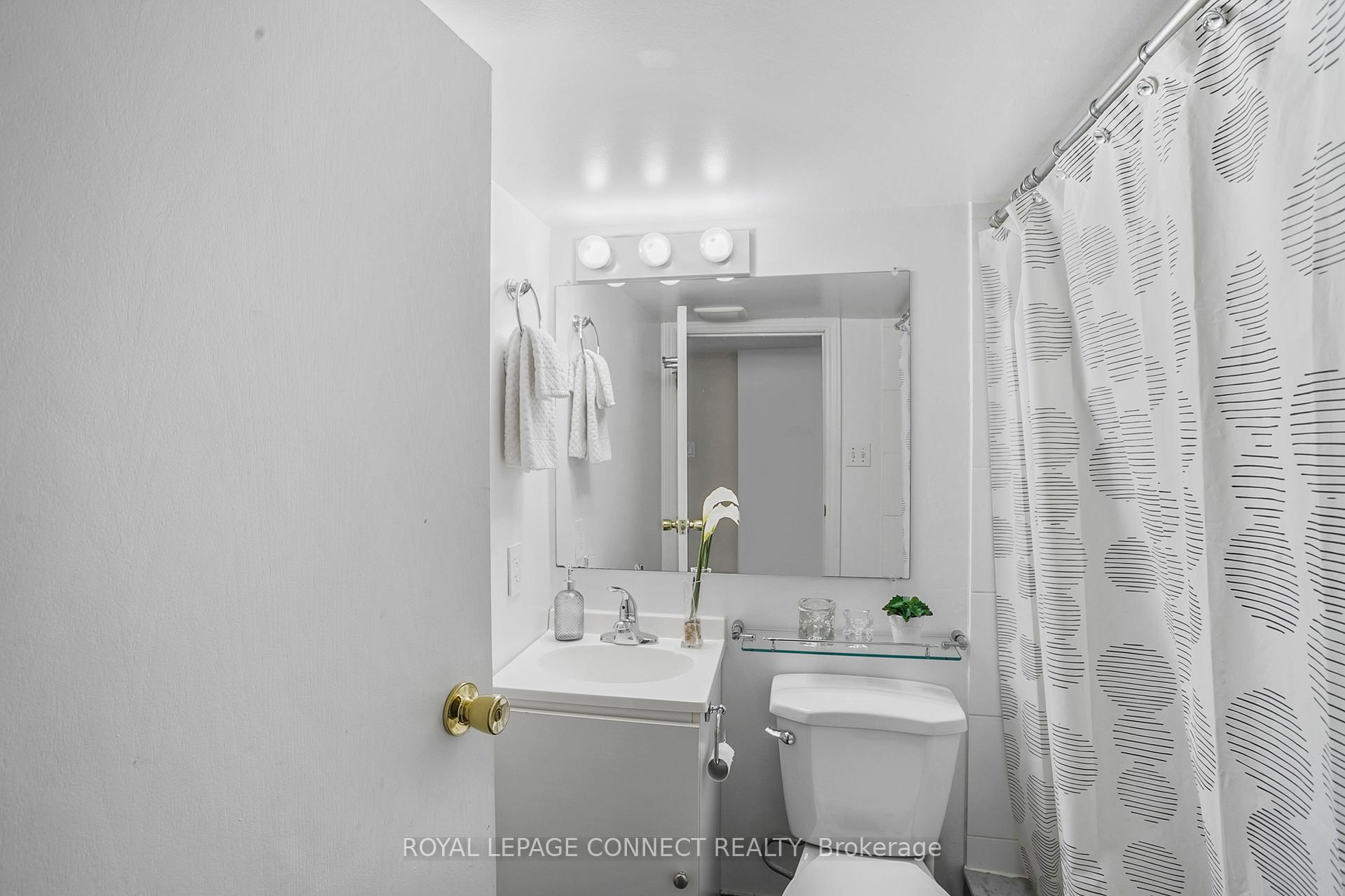 Photo 23 of 216 Westwood Avenue E, Toronto, Danforth Village-East York — HOMEH