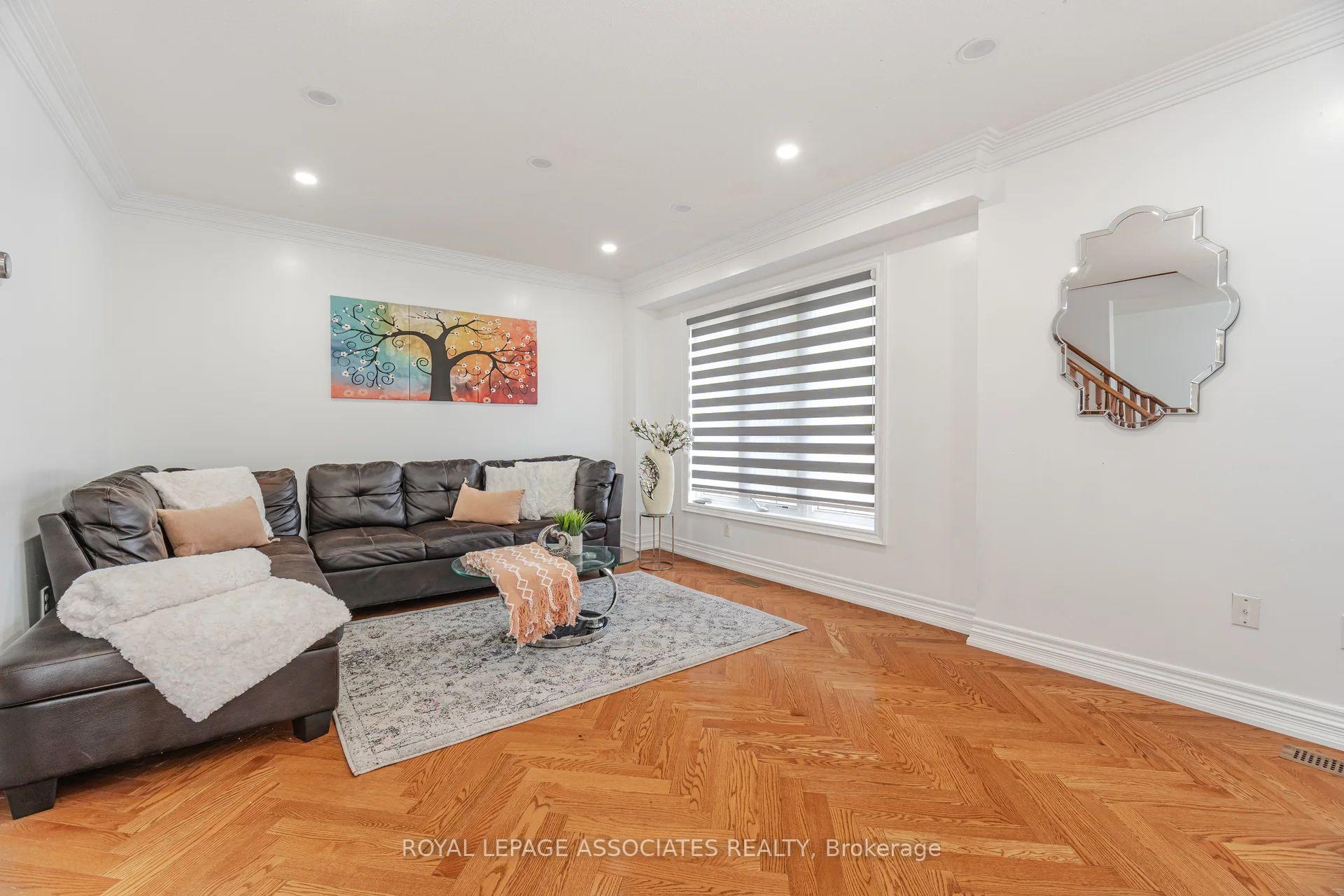 Photo 2 of 2 Howlett Crescent, Ajax, Northeast Ajax — HOMEH