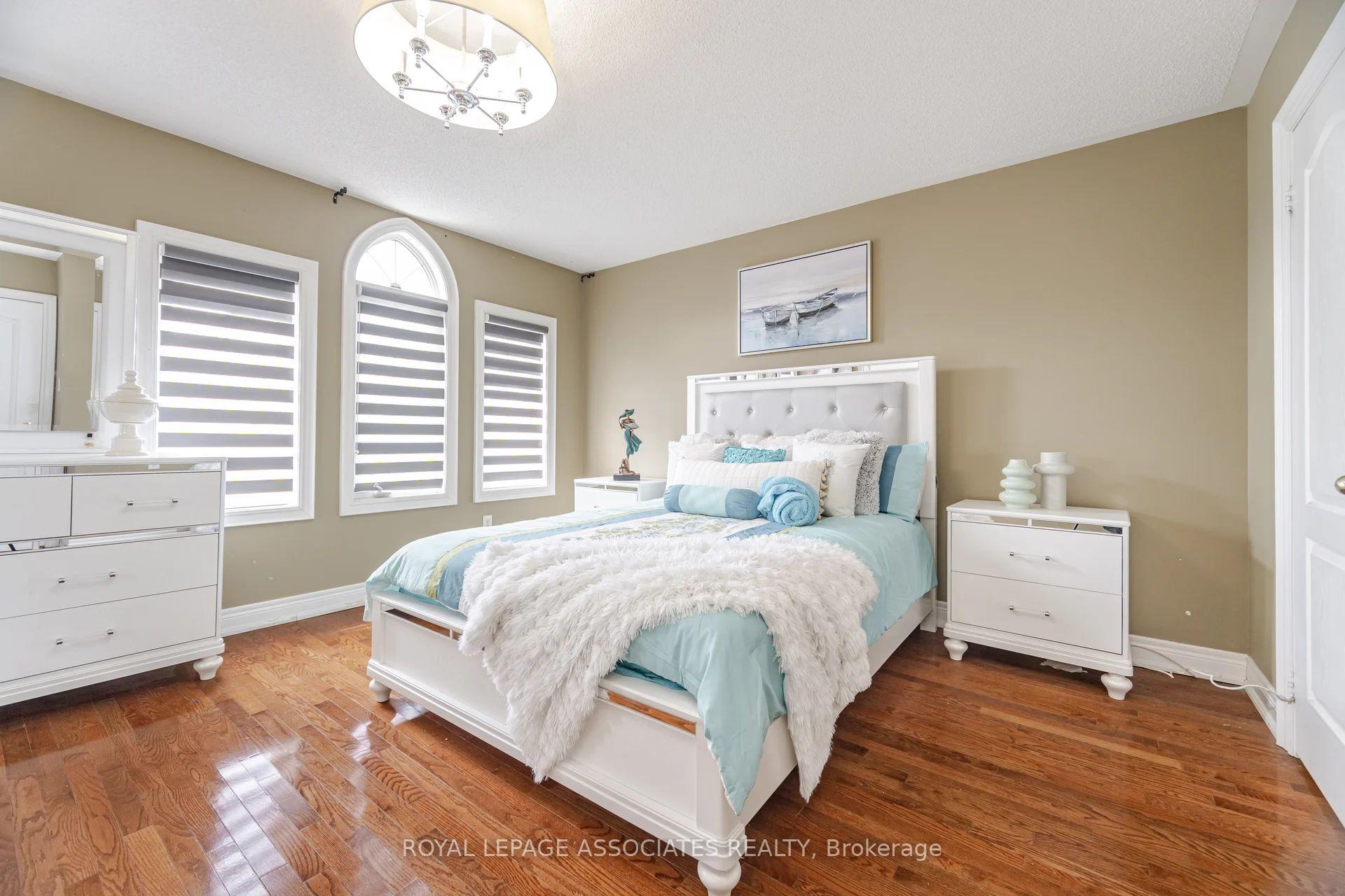 Photo 33 of 2 Howlett Crescent, Ajax, Northeast Ajax — HOMEH