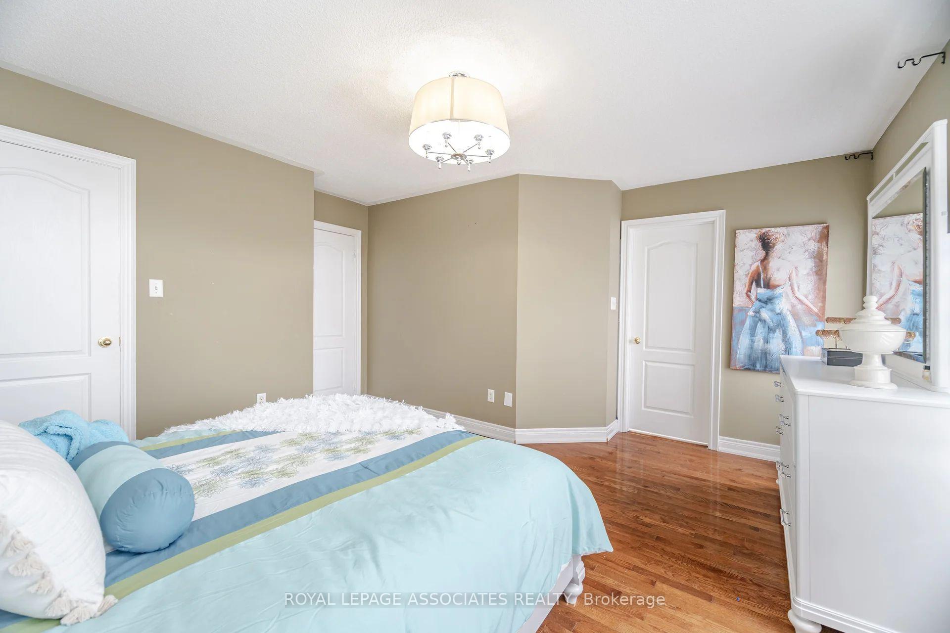 Photo 18 of 2 Howlett Crescent, Ajax, Northeast Ajax — HOMEH