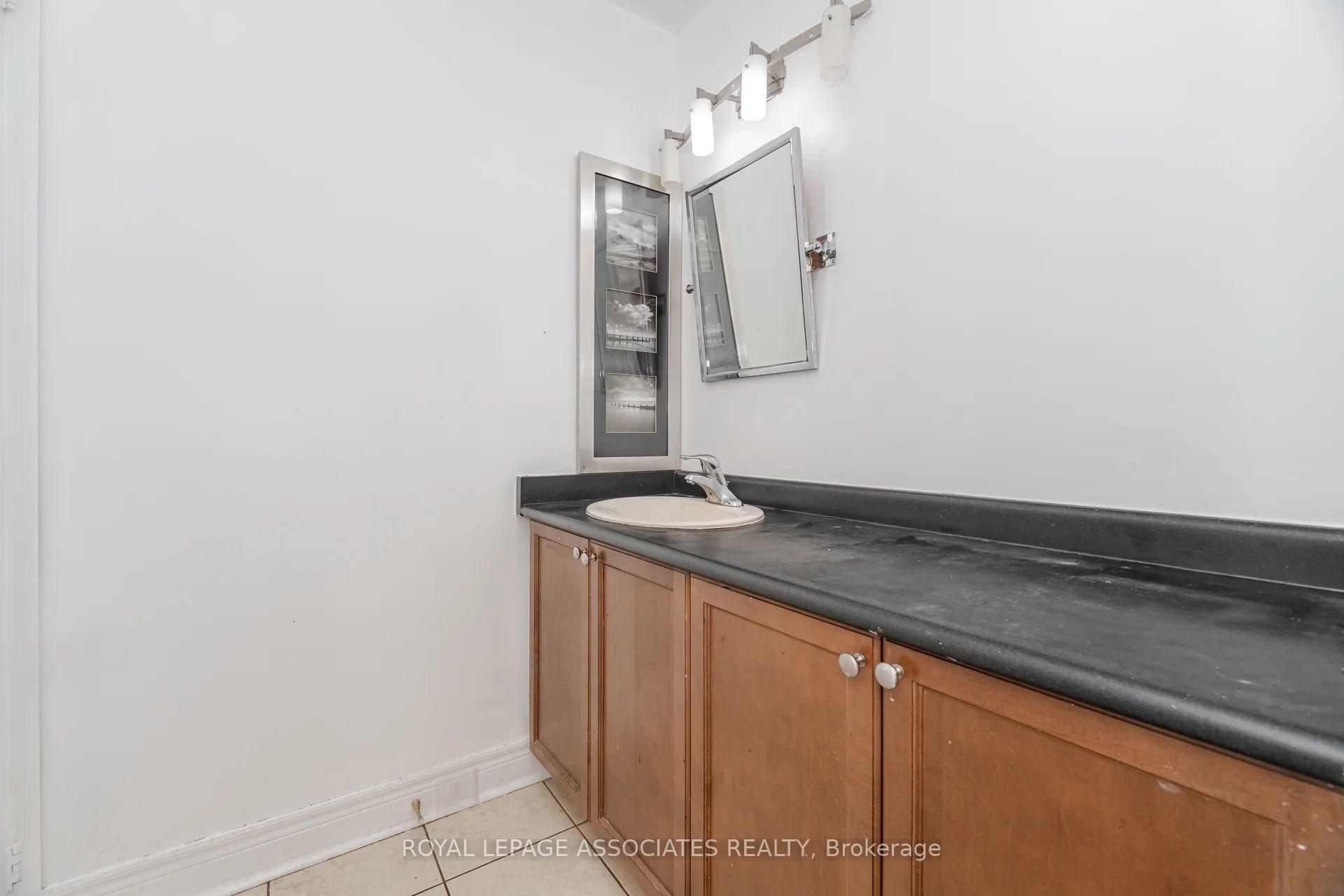 Photo 17 of 2 Howlett Crescent, Ajax, Northeast Ajax — HOMEH