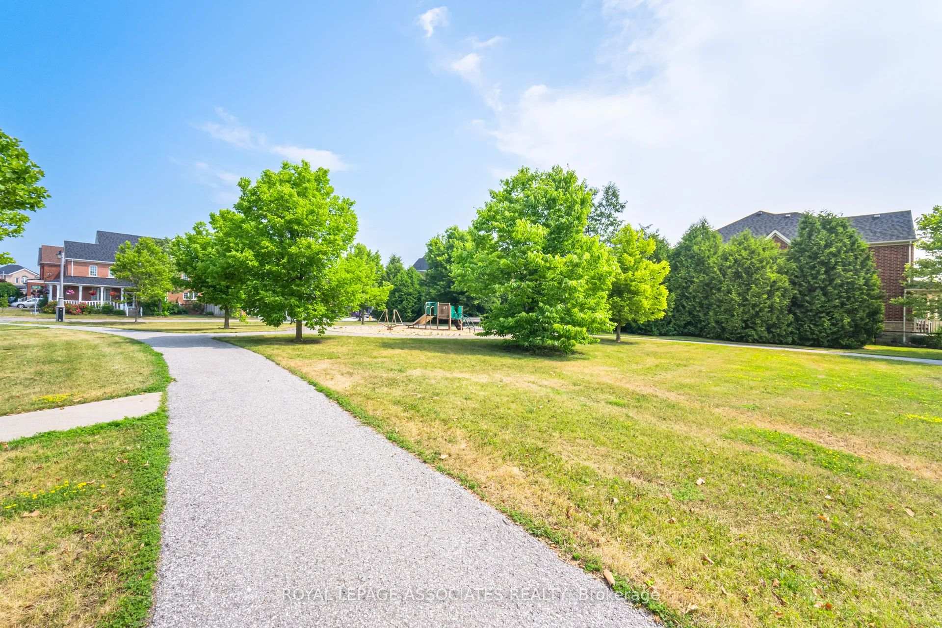Photo 26 of 2 Howlett Crescent, Ajax, Northeast Ajax — HOMEH