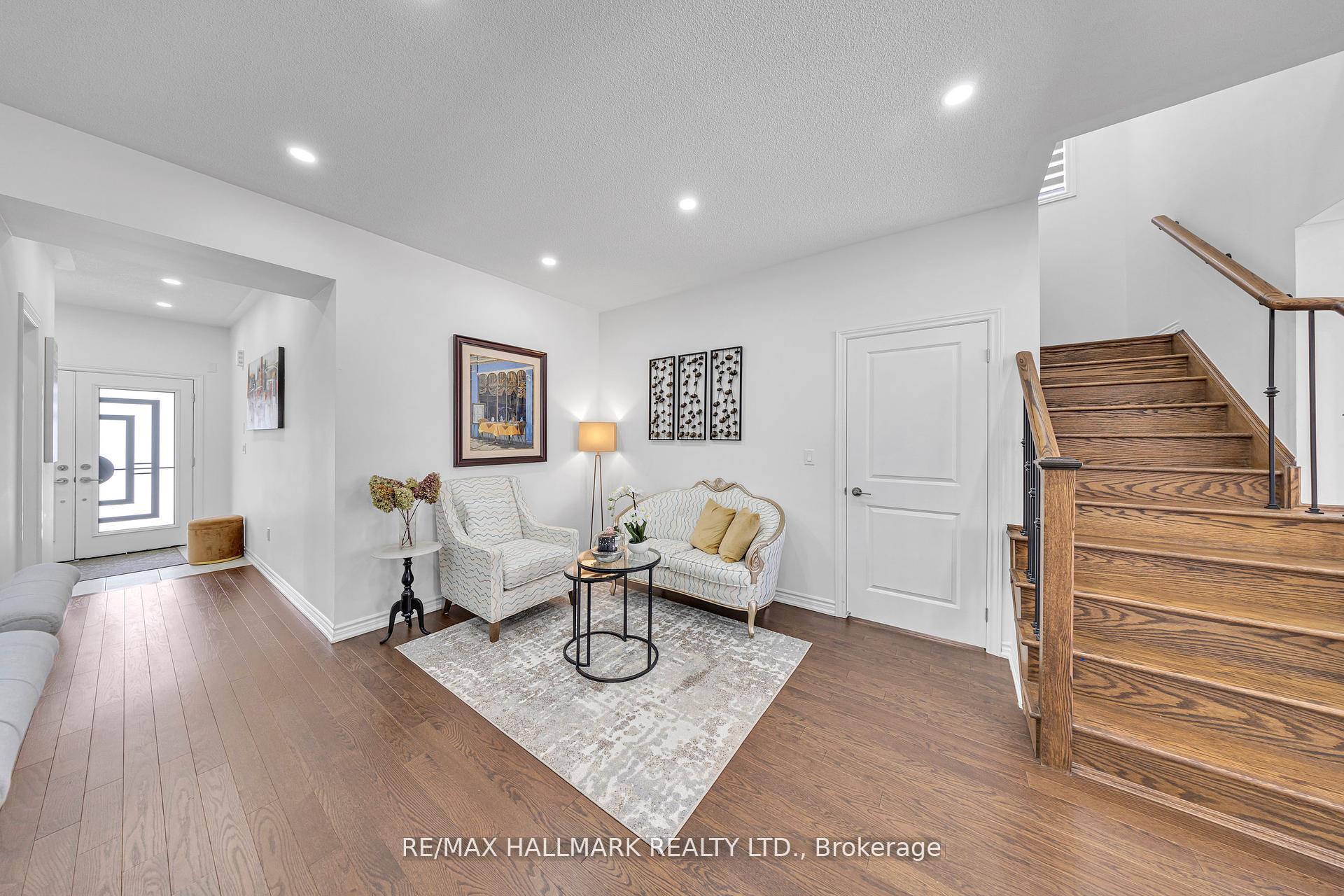 Photo 6 of 28 Huggins Drive, Whitby, Rural Whitby — HOMEH