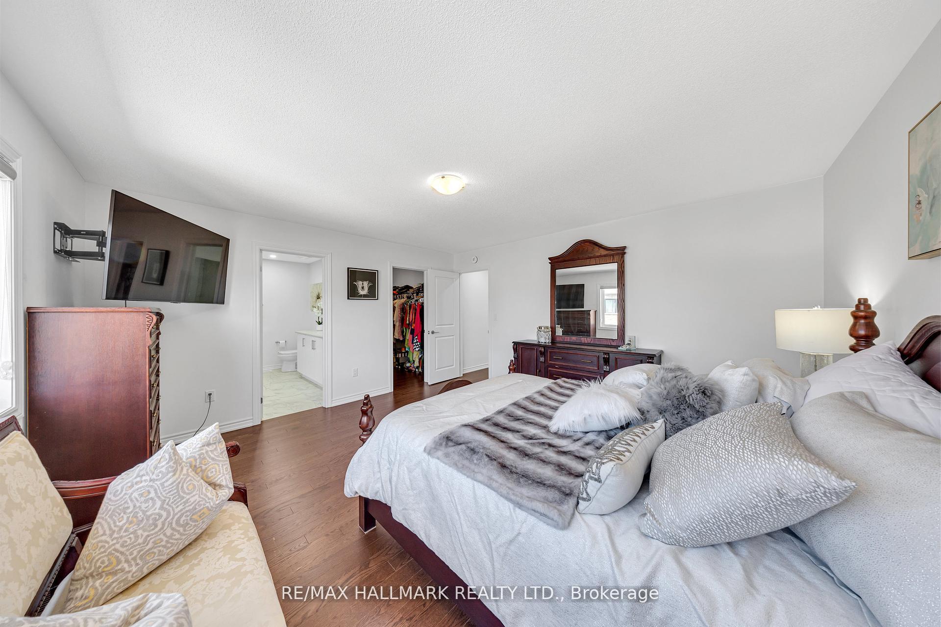 Photo 27 of 28 Huggins Drive, Whitby, Rural Whitby — HOMEH