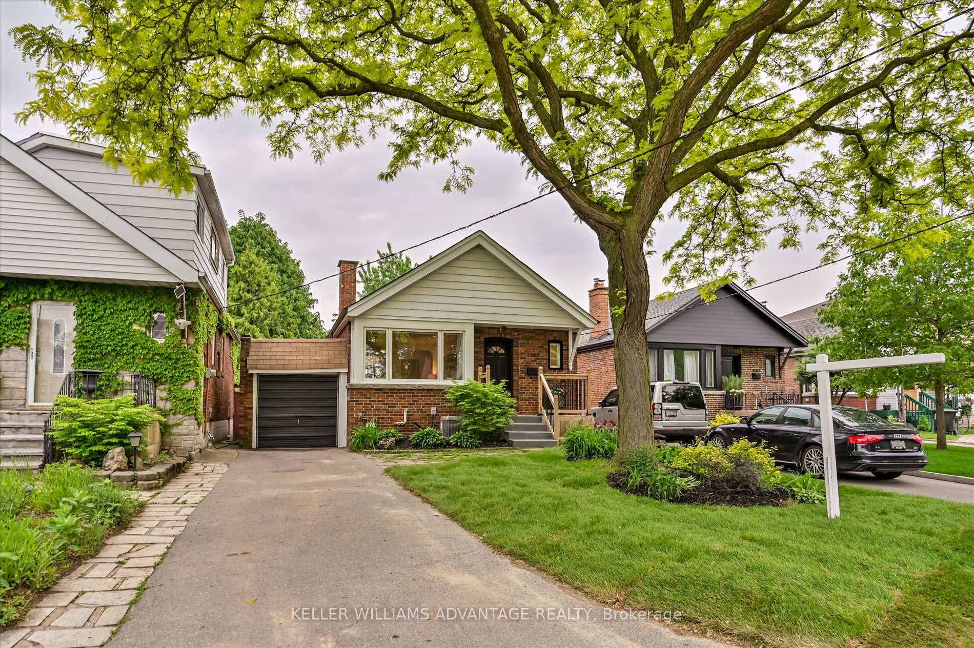 Front of 1080 Greenwood Avenue