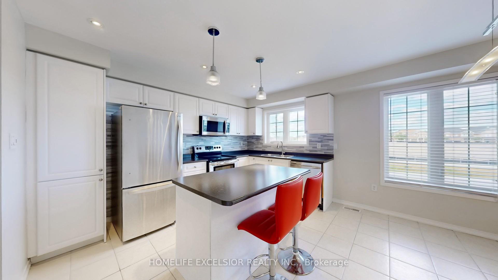 Photo 6 of 499 Rossland Road, Ajax, Central East — HOMEH