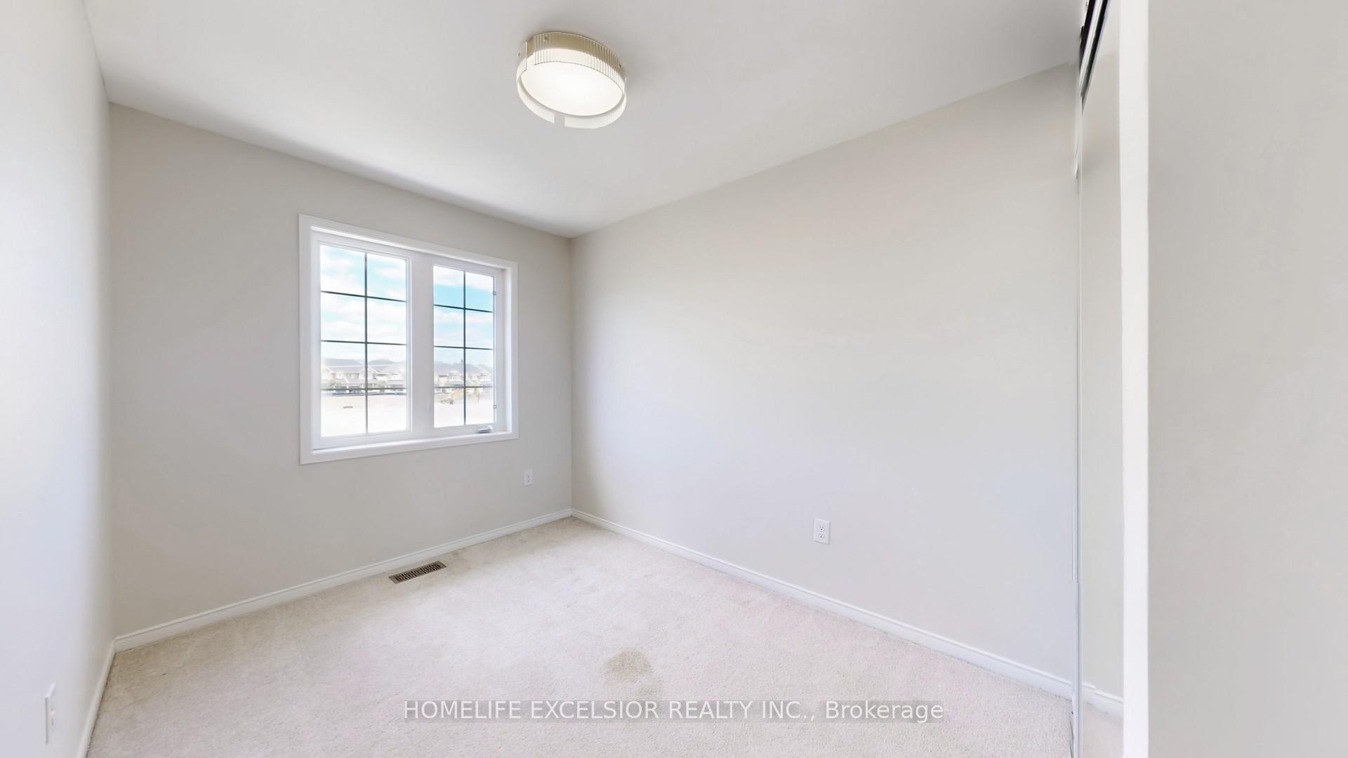 Photo 10 of 499 Rossland Road, Ajax, Central East — HOMEH