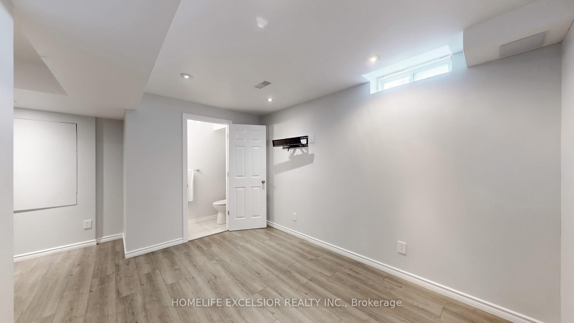Photo 28 of 499 Rossland Road, Ajax, Central East — HOMEH
