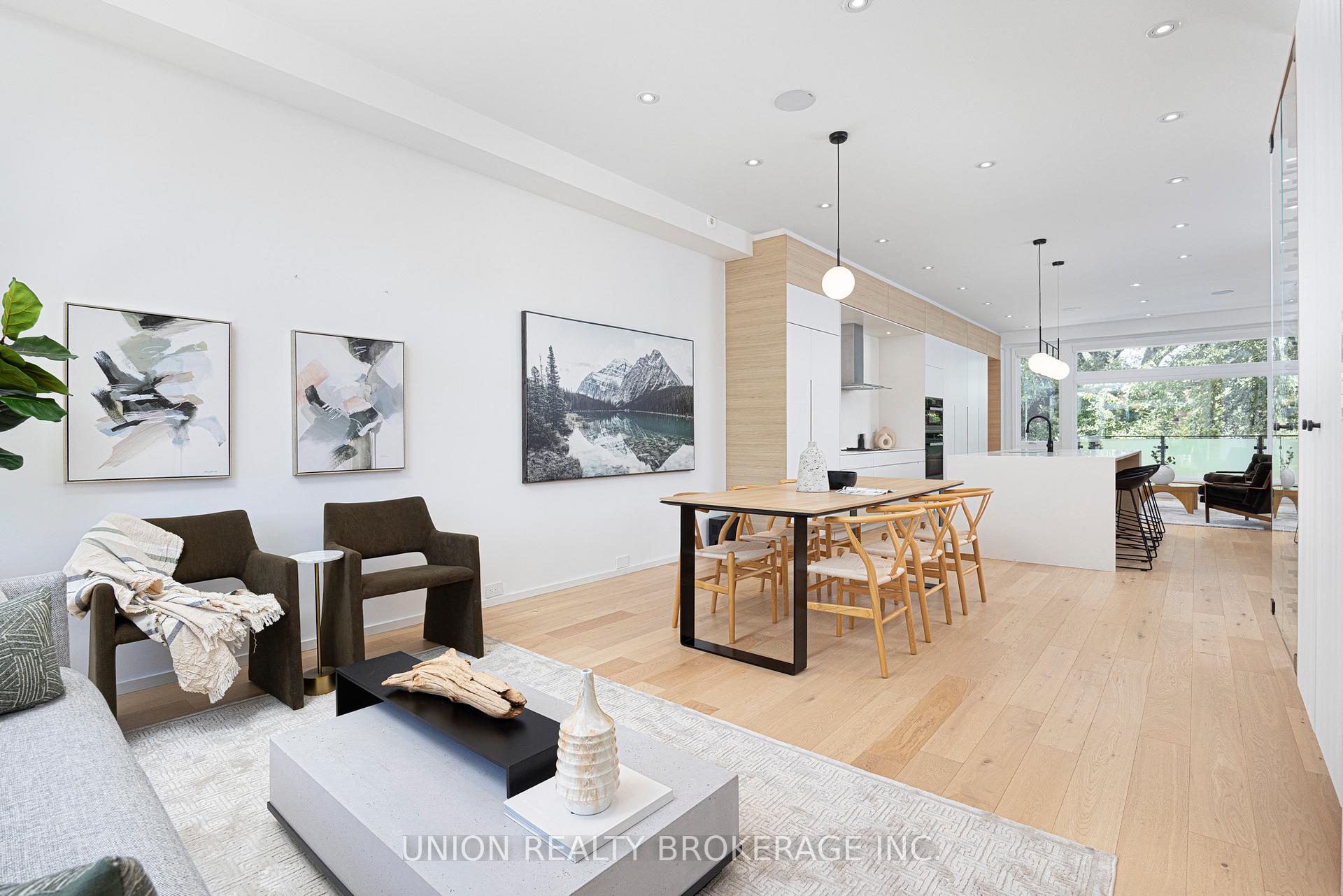 Photo 7 of 7B Maughan Crescent, Toronto, Woodbine Corridor — HOMEH