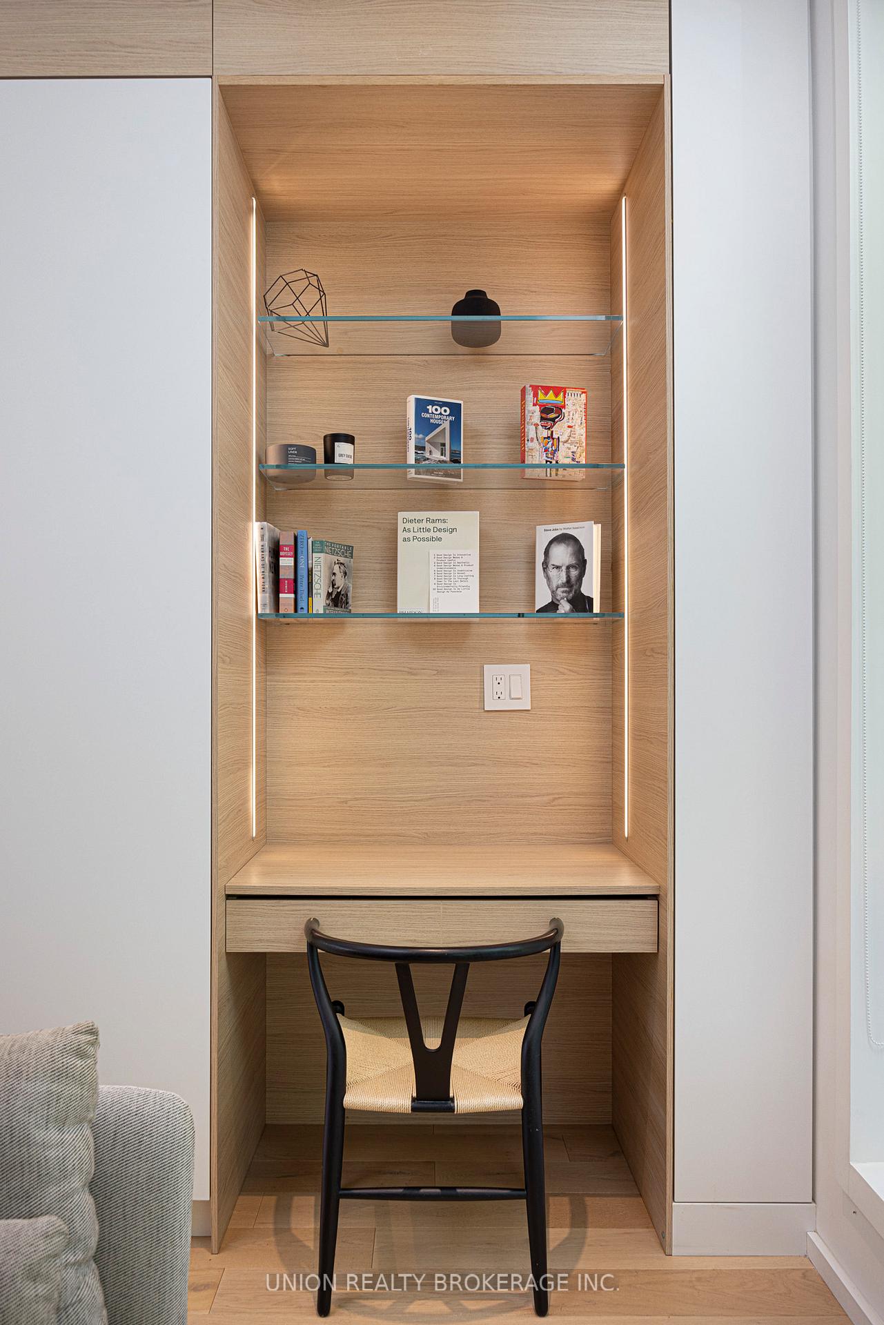 Photo 10 of 7B Maughan Crescent, Toronto, Woodbine Corridor — HOMEH