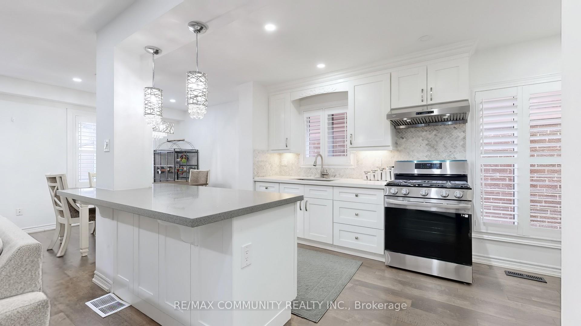 Photo 6 of 1117 Tanzer Court, Pickering, Bay Ridges — HOMEH