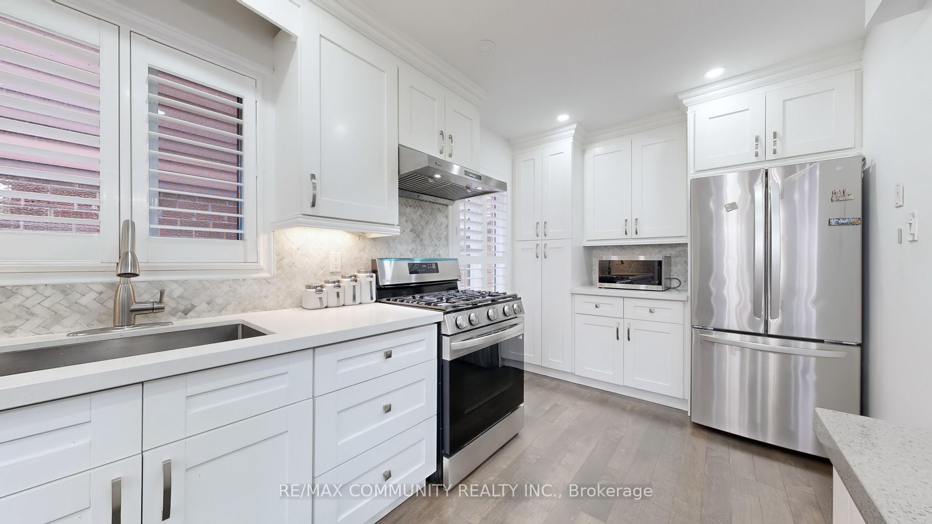 Photo 14 of 1117 Tanzer Court, Pickering, Bay Ridges — HOMEH