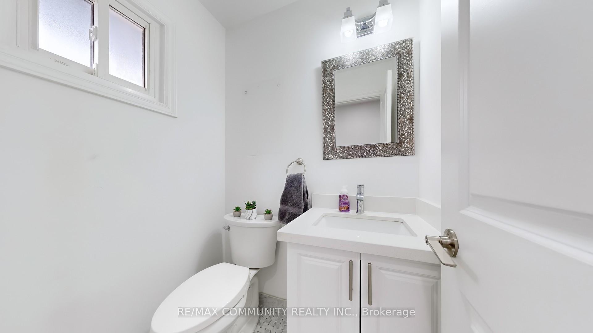 Photo 10 of 1117 Tanzer Court, Pickering, Bay Ridges — HOMEH