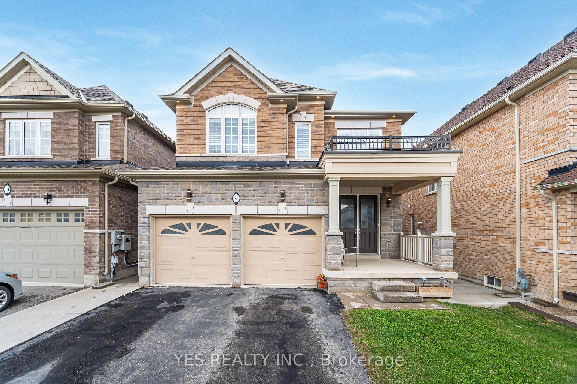 Front of 9 Meadowcreek Road