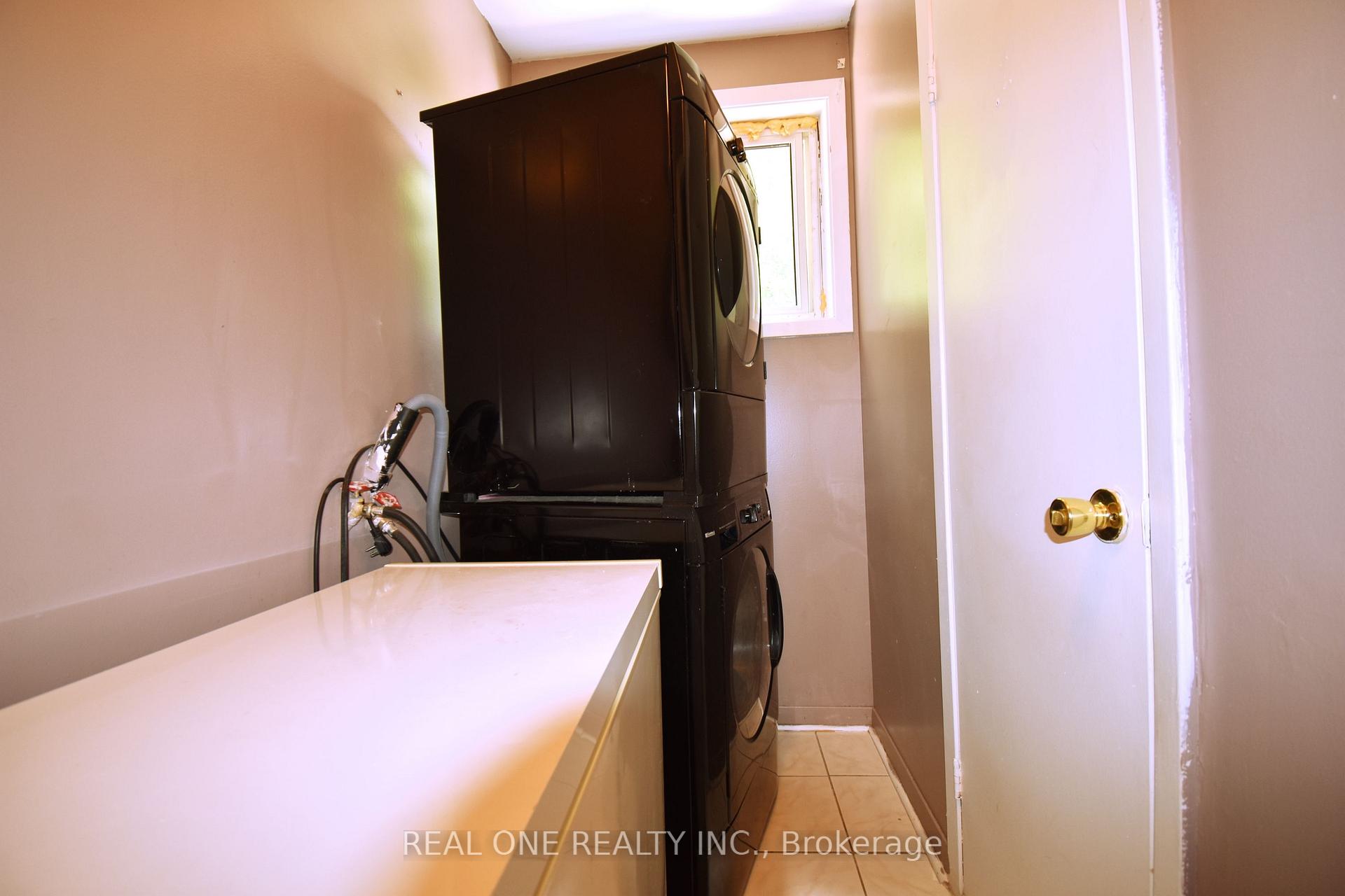 Photo 8 of 52 Greendowns Drive, Scarborough, Scarborough Village — HOMEH