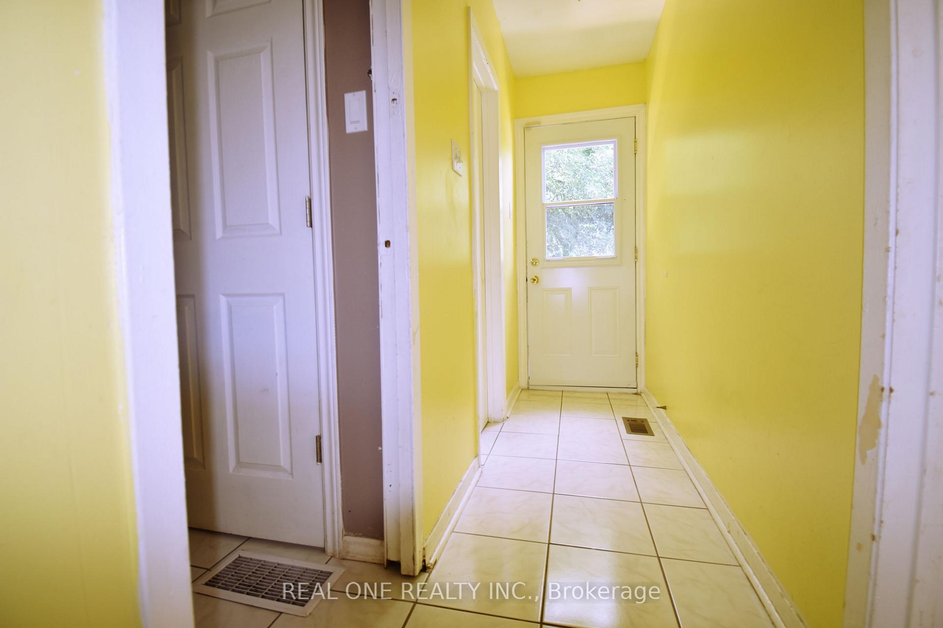 Photo 12 of 52 Greendowns Drive, Scarborough, Scarborough Village — HOMEH