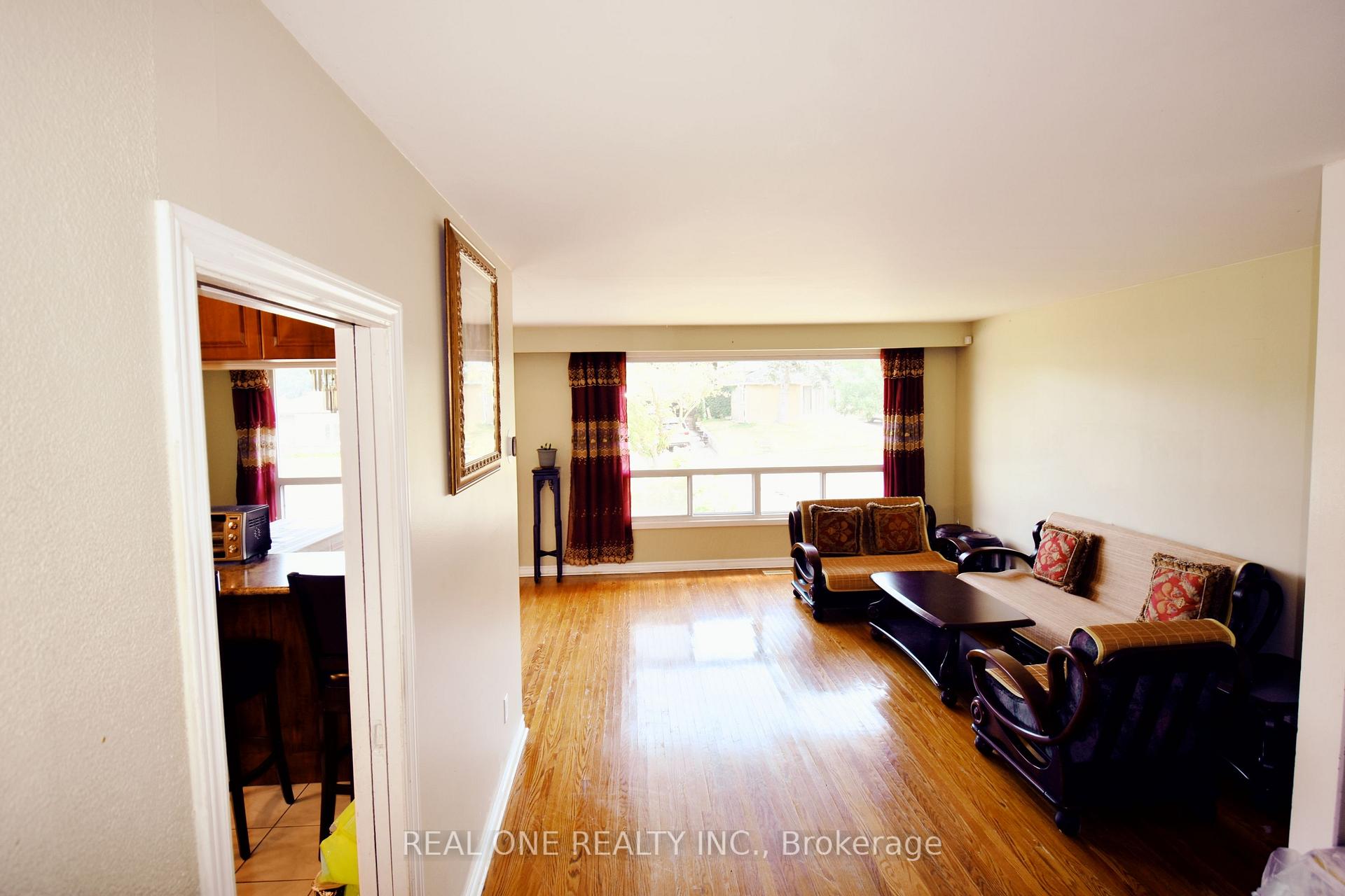 Photo 20 of 52 Greendowns Drive, Scarborough, Scarborough Village — HOMEH